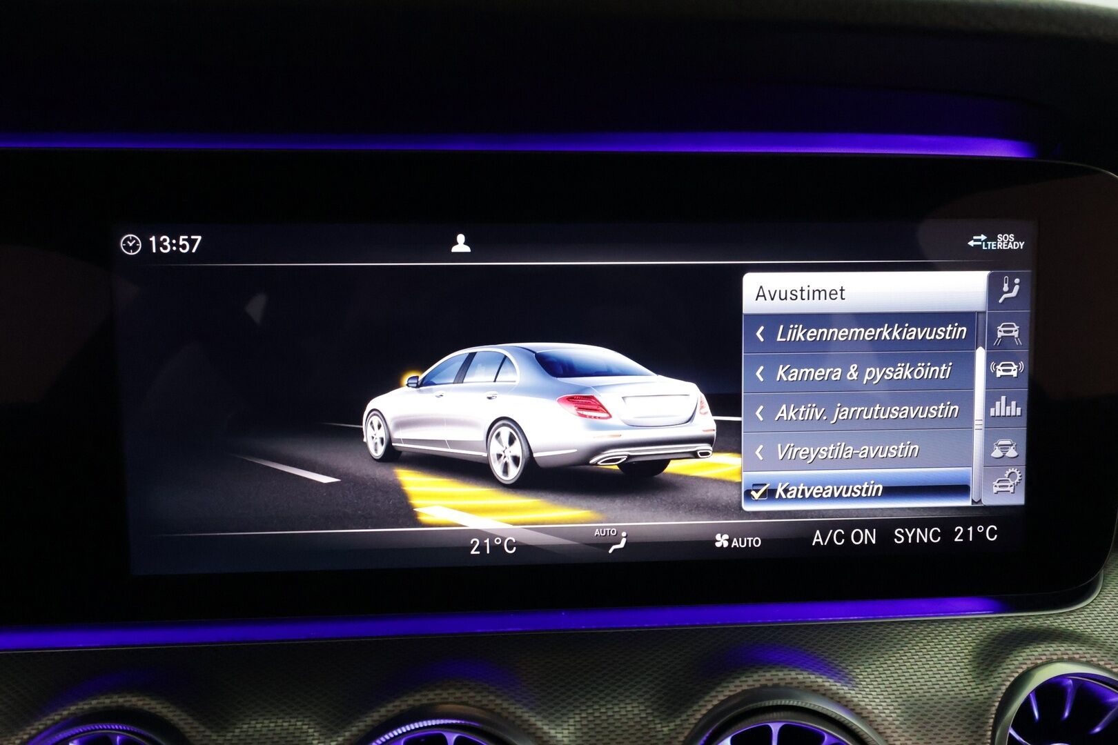 Mercedes-Benz E 2018 220 d 4Matic A Premium Business **360°Kamera / Widescreen / Webasto / Multibeam-LED / Sporttipenkit / Navi** - 3,99 % KORKOTARJOUS TÄHÄN AUTOON - Katveavustin / KeylessGO / 2x Renkaat