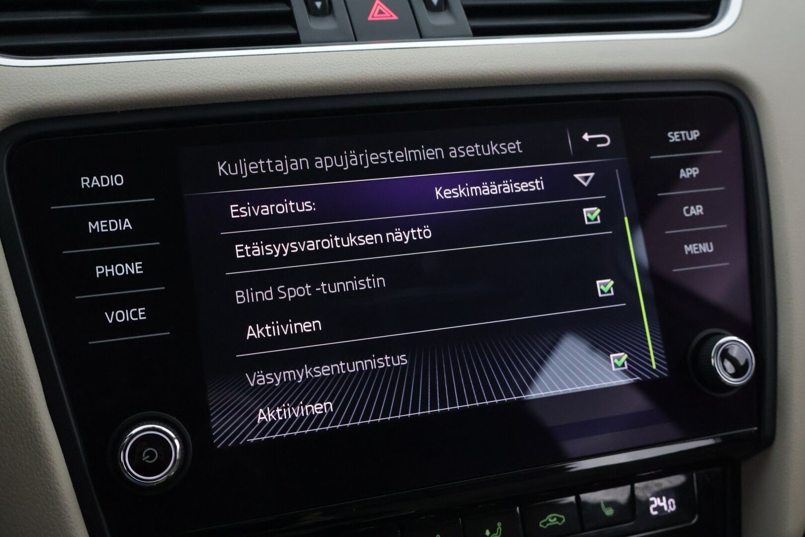 Skoda Octavia 2017 Combi 2,0 TDI 184 4x4 Style DSG Autom. *Webasto / Adapt. LED / Keyless / P-Kamera* - *BLIS / CarPlay & Android Auto / Vakkari* - HULLUT BLACKWEEK JATKOT - KORKOTARJOUS 2,49%