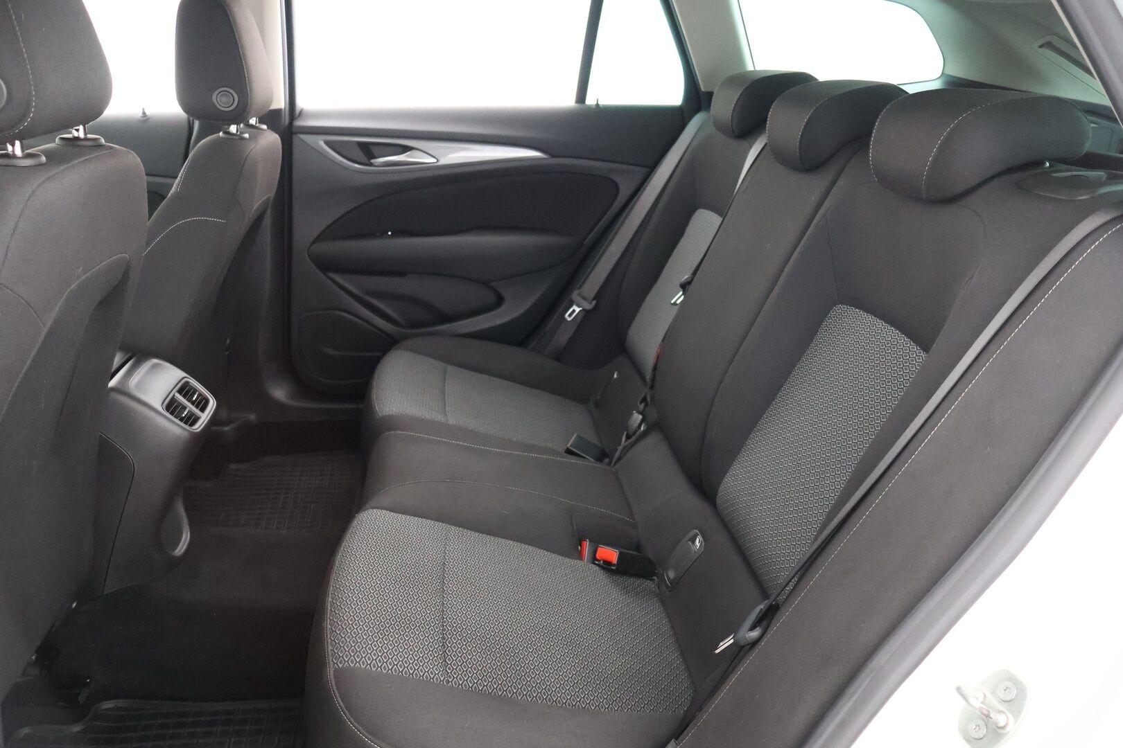 Opel Insignia 2018 Sports Tourer Enjoy 1,5 Turbo Start/Stop 121kW AT6 - | P-Tutkat | Keyless | LED-Lisävalo | Apple&Android | Kaukovaloautomatiikka | Kaistavahti
