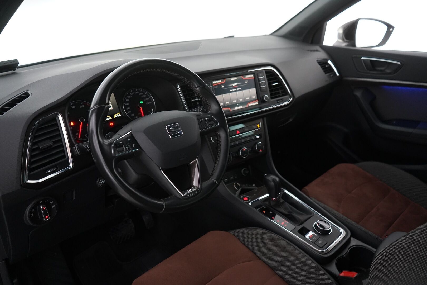 Seat Ateca 2018 1.4 TSI 150 ACT 4DRIVE Xcellence DSG *ACC / Peruutuskamera / Vetokoukku / Kaistavahti / Navi* - Suomi-auto / Jakohihna 12/2024 / Iso huolto 130tkm / Kahdet alumiinivanteet