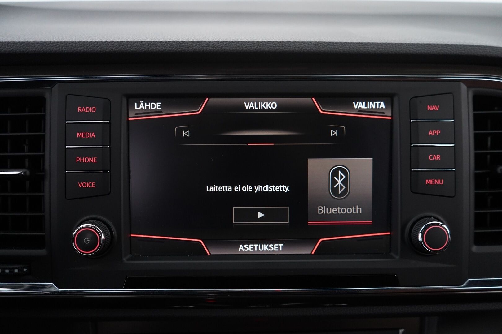 Seat Ateca 2018 1.4 TSI 150 ACT 4DRIVE Xcellence DSG *ACC / Peruutuskamera / Vetokoukku / Kaistavahti / Navi* - Suomi-auto / Jakohihna 12/2024 / Iso huolto 130tkm / Kahdet alumiinivanteet