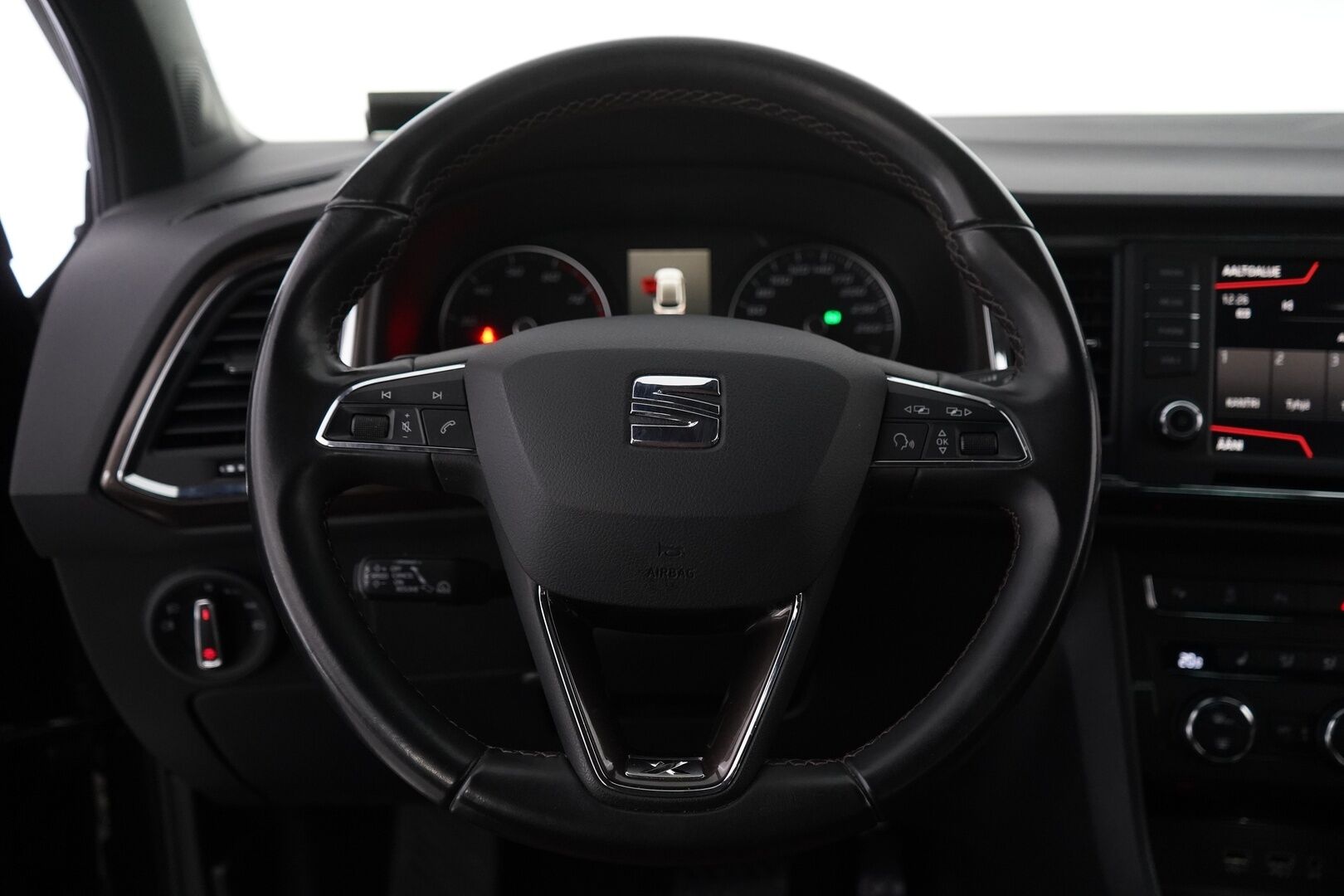 Seat Ateca 2018 1.4 TSI 150 ACT 4DRIVE Xcellence DSG *ACC / Peruutuskamera / Vetokoukku / Kaistavahti / Navi* - Suomi-auto / Jakohihna 12/2024 / Iso huolto 130tkm / Kahdet alumiinivanteet