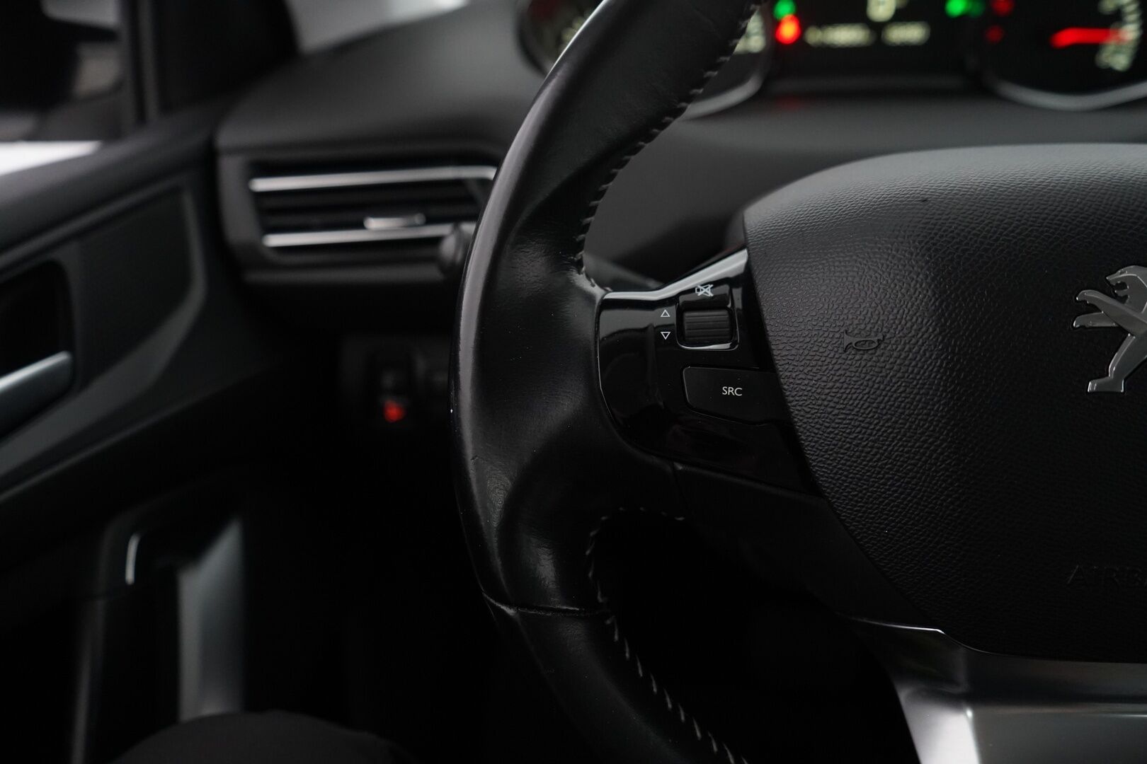 Peugeot 308 2018 SW Active PureTech 130 Automaatti *Lohko / BT / Vakkari* - Juuri huollettu / Seuraava katsastus 30.11.2026