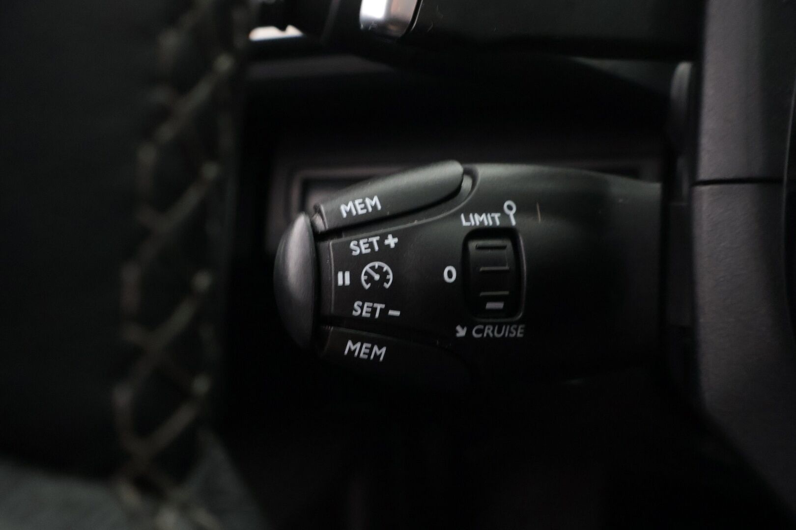 Peugeot 3008 2018 Allure PureTech 130 Automaatti - YritysOutlet - Myydään vain yrityksille - Lohkolämmitin / P-Tutkat / Blis / Vakkari / Carplay / Jakohihna vaihdettu*