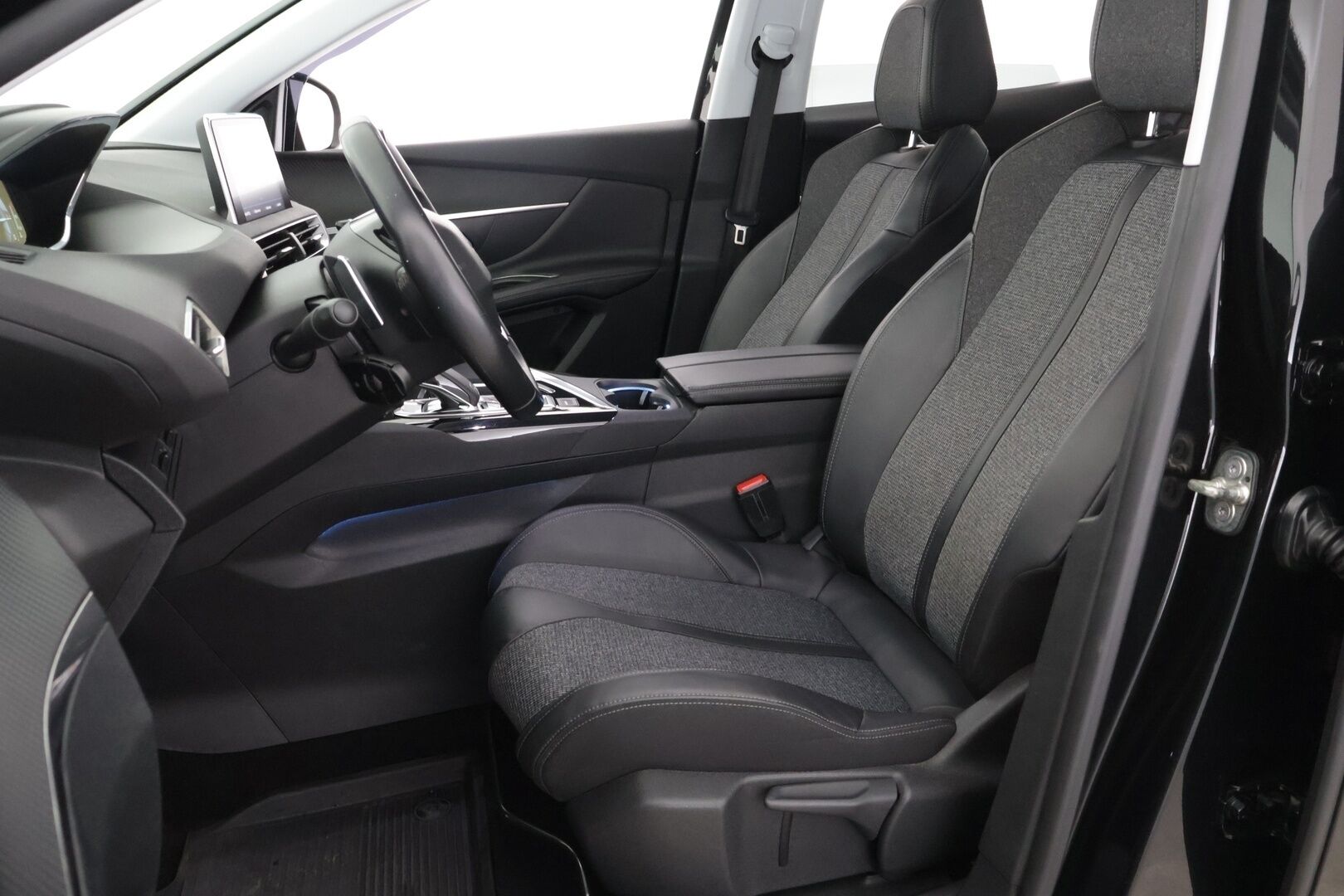 Peugeot 3008 2018 Allure PureTech 130 Automaatti - YritysOutlet - Myydään vain yrityksille - Lohkolämmitin / P-Tutkat / Blis / Vakkari / Carplay / Jakohihna vaihdettu*