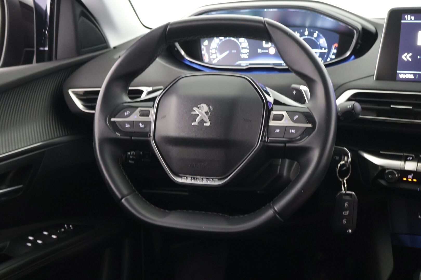 Peugeot 3008 2018 Allure PureTech 130 Automaatti - YritysOutlet - Myydään vain yrityksille - Lohkolämmitin / P-Tutkat / Blis / Vakkari / Carplay / Jakohihna vaihdettu*