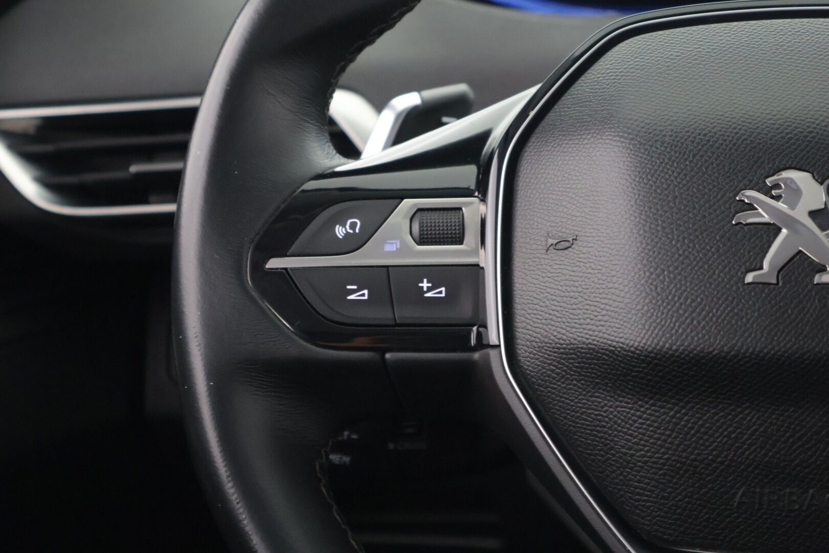 Peugeot 3008 2018 Allure PureTech 130 Automaatti - YritysOutlet - Myydään vain yrityksille - Lohkolämmitin / P-Tutkat / Blis / Vakkari / Carplay / Jakohihna vaihdettu*