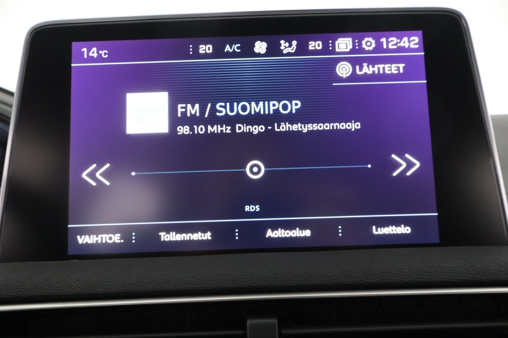 Peugeot 3008 2018 Allure PureTech 130 Automaatti - YritysOutlet - Myydään vain yrityksille - Lohkolämmitin / P-Tutkat / Blis / Vakkari / Carplay / Jakohihna vaihdettu*