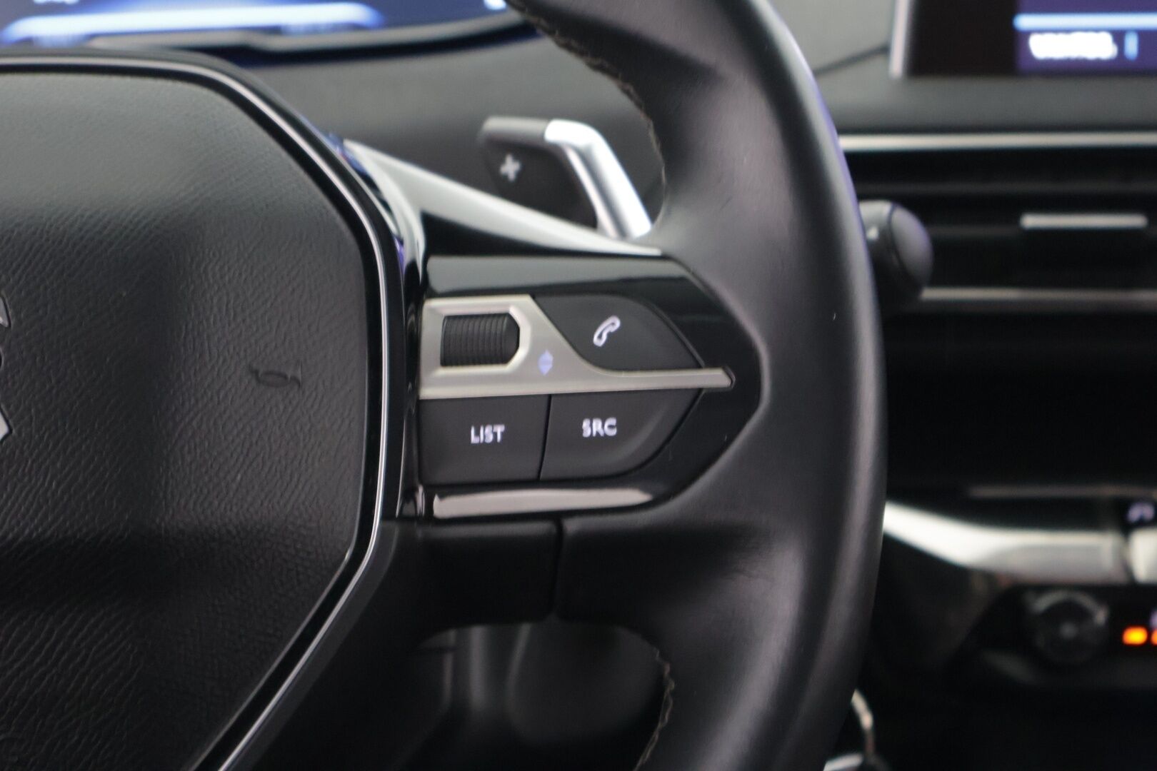 Peugeot 3008 2018 Allure PureTech 130 Automaatti - YritysOutlet - Myydään vain yrityksille - Lohkolämmitin / P-Tutkat / Blis / Vakkari / Carplay / Jakohihna vaihdettu*