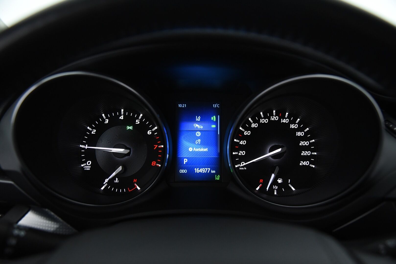 Toyota Avensis 2018 1,8 Valvematic Active Edition Touring Sports Multidrive S / Suomi-auto / Lohko+sisäp / LED / - Vetokoukku / Merkkihuollettu / Juuri huollettu / 