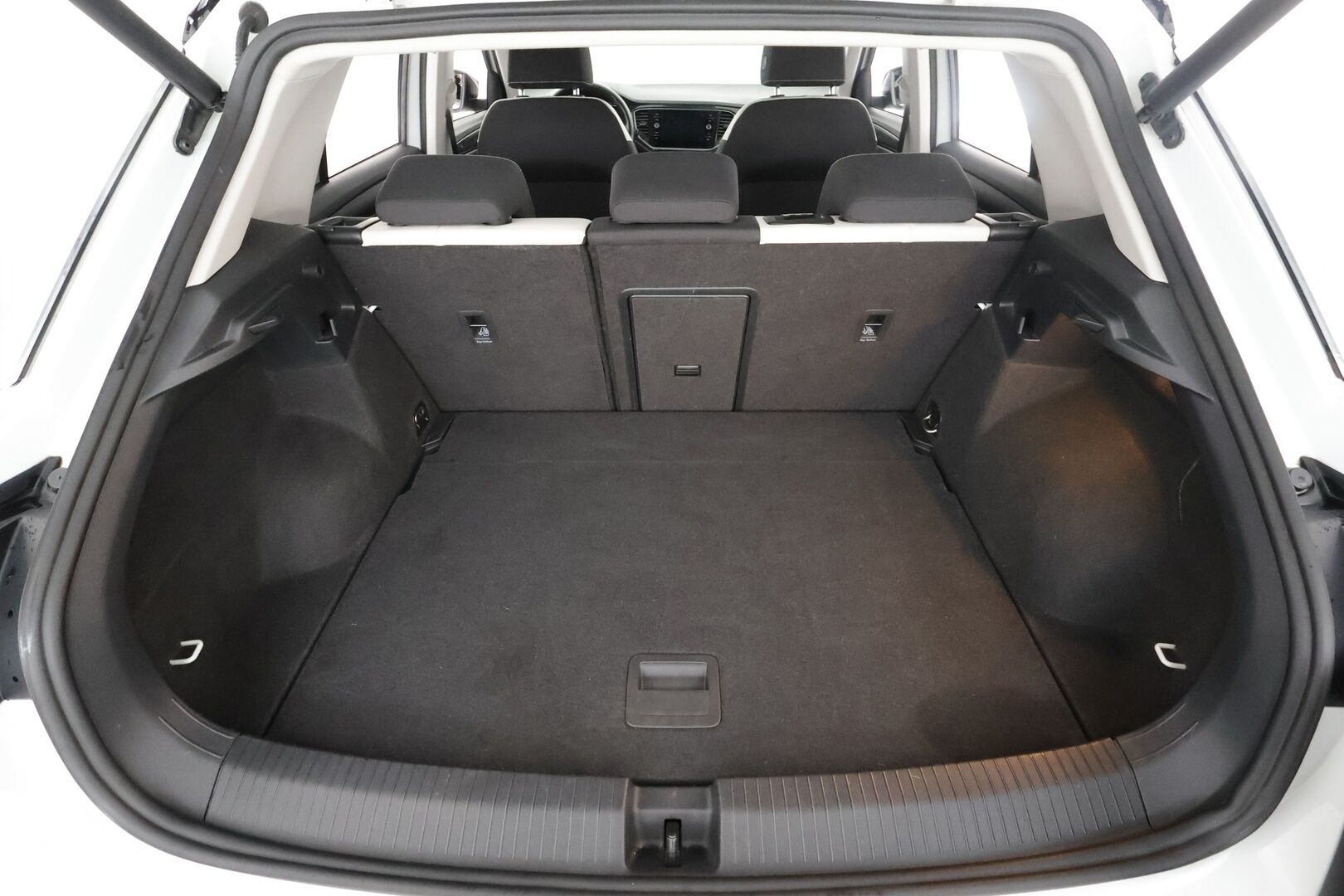 Volkswagen T-Roc 2018 Sport 2,0 TDI SCR 110 kW (150 hv) 4MOTION DSG-automaatti - | ACC | Webasto | Koukku | Digimittaristo | Keyless | Lane Assist | LED | Apple & Android | Lämm. ratti | Puolinahat | Sähk. takaluukku | 2x renkaat aluin | - KORKO VAIN 3,99 %