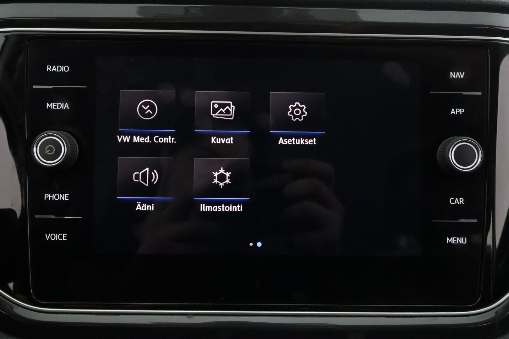 Volkswagen T-Roc 2018 Sport 2,0 TDI SCR 110 kW (150 hv) 4MOTION DSG-automaatti - | ACC | Webasto | Koukku | Digimittaristo | Keyless | Lane Assist | LED | Apple & Android | Lämm. ratti | Puolinahat | Sähk. takaluukku | 2x renkaat aluin | - KORKO VAIN 3,99 %