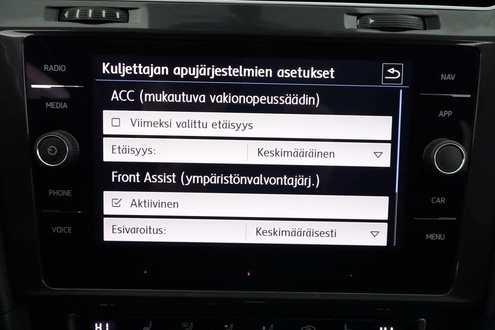 Volkswagen Golf 2018 Variant Alltrack 2,0 TDI 110 kW 4MOTION DSG-automaatti Winter Edition * ACC / Webasto / Koukku / Digimittaristo * - Suomi-auto / Juuri katsastettu / Kahdet renkaat OEM aluvantein / Mekatroniikka uusittu Viimeisin huolto 159tkm / Säntilliset huollot