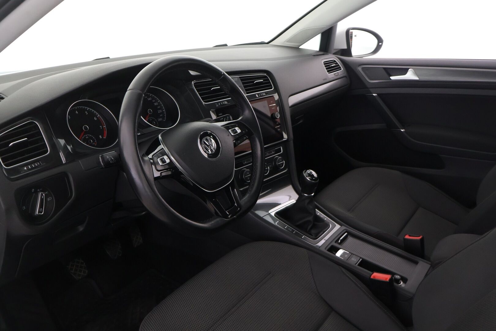 Volkswagen Golf 2018 Comfortline 1,5 TSI EVO 96 kW (130 hv) BLUEMOTION - ACC | P-Kamera | Apple & Android | Lohko+sisä | 2x Renkaat | Suomi-auto |