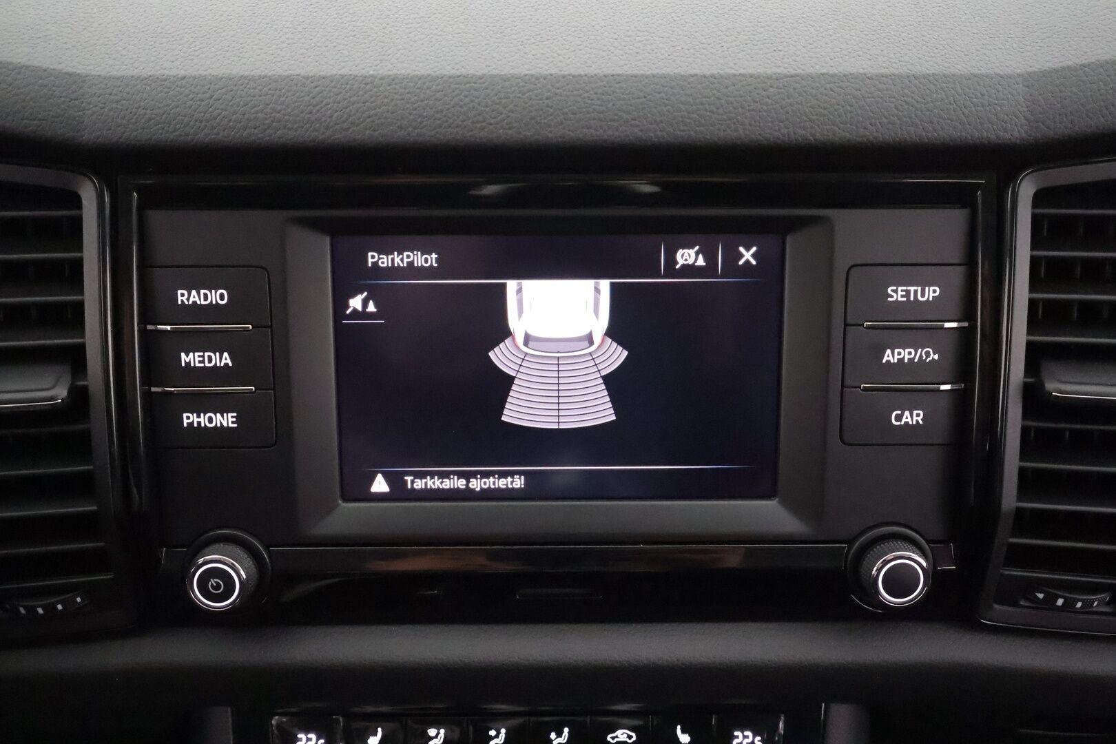 Skoda Kodiaq 2018 1,4 TSI Active * Webasto / Koukku / P.tutka / Vakkari / Bluetooth / Autohold / Apple&Android * - Suomi-auto / Kahdet renkaat aluvanteilla - HULLUT AVAJAISHULINAT KORKOTARJOUS 3,29 %