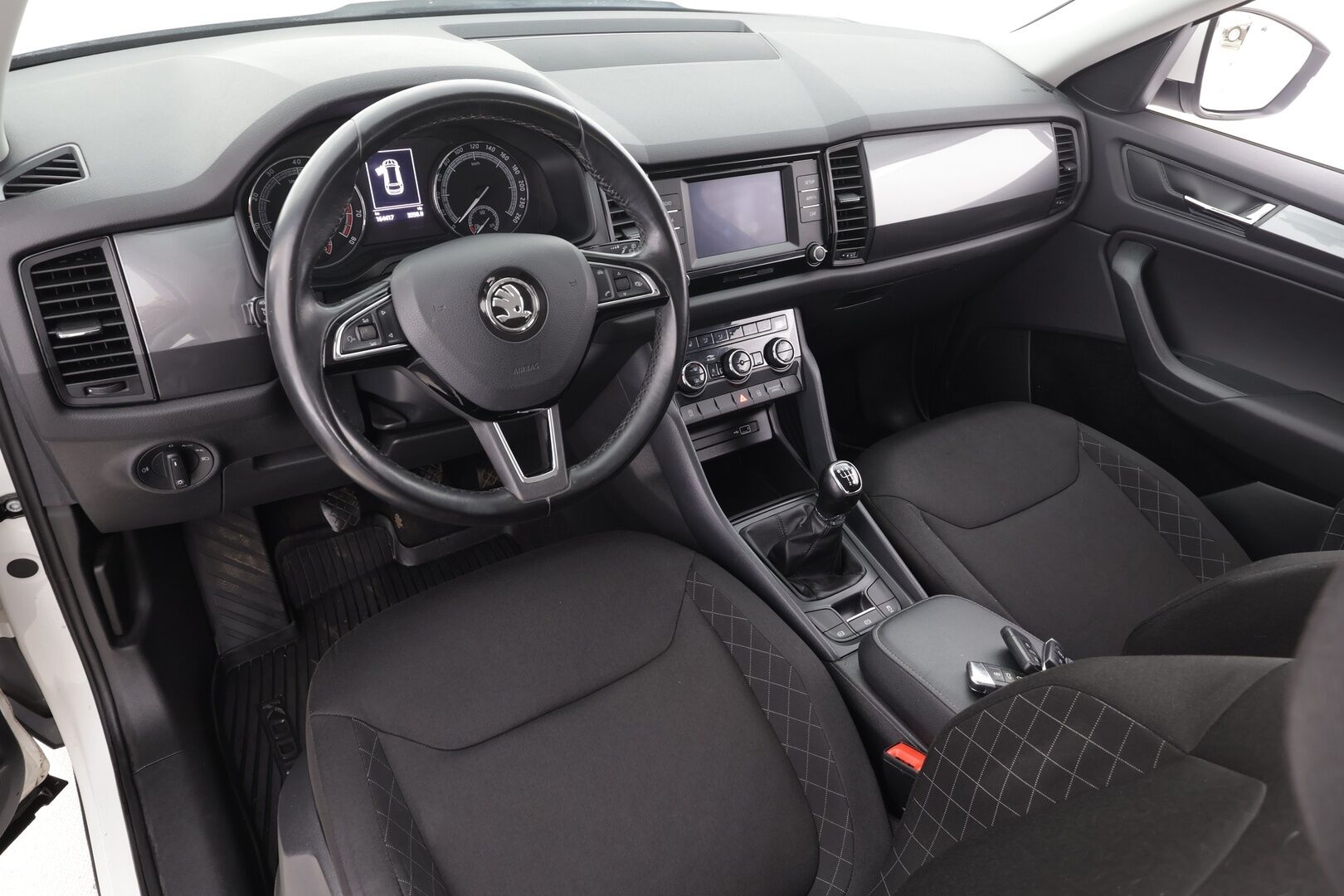 Skoda Kodiaq 2018 1,4 TSI Active * Webasto / Koukku / P.tutka / Vakkari / Bluetooth / Autohold / Apple&Android * - Suomi-auto / Kahdet renkaat aluvanteilla - HULLUT AVAJAISHULINAT KORKOTARJOUS 3,29 %