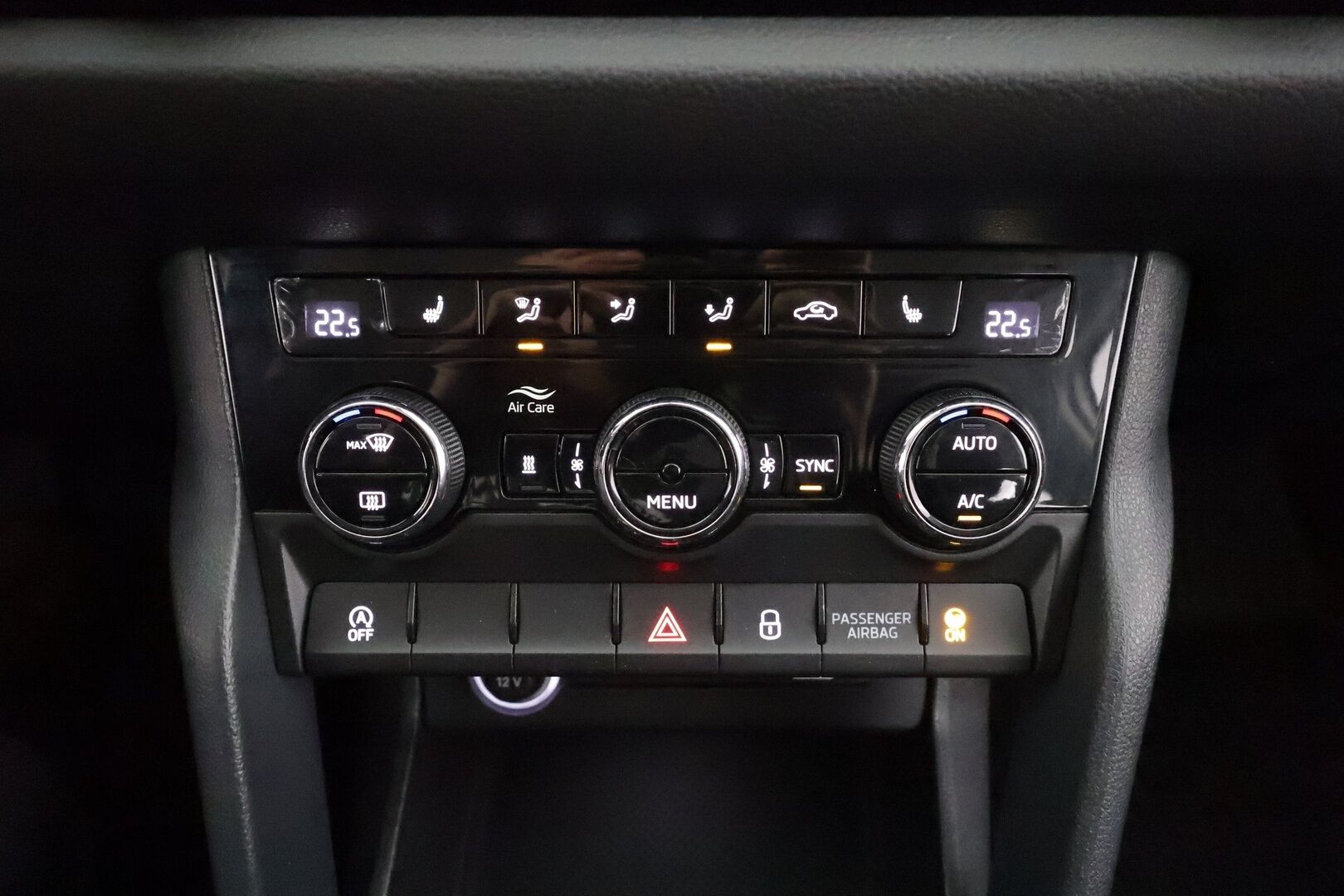 Skoda Kodiaq 2018 1,4 TSI Active * Webasto / Koukku / P.tutka / Vakkari / Bluetooth / Autohold / Apple&Android * - Suomi-auto / Kahdet renkaat aluvanteilla - HULLUT AVAJAISHULINAT KORKOTARJOUS 3,29 %