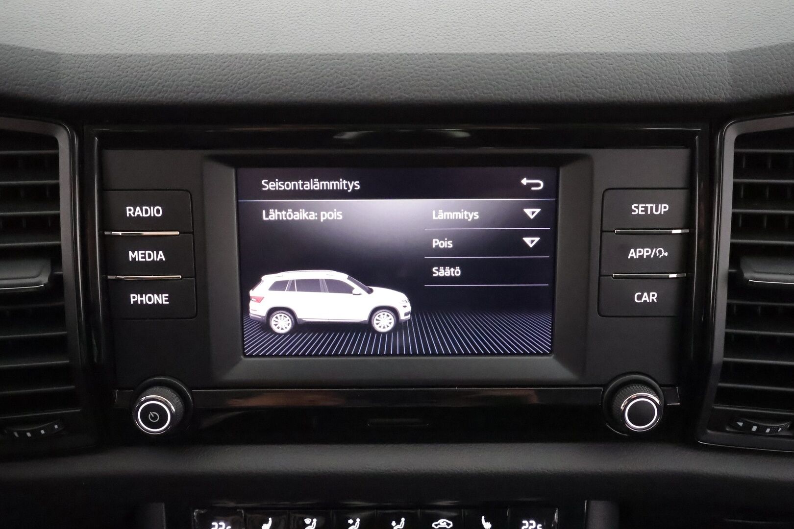 Skoda Kodiaq 2018 1,4 TSI Active * Webasto / Koukku / P.tutka / Vakkari / Bluetooth / Autohold / Apple&Android * - Suomi-auto / Kahdet renkaat aluvanteilla - HULLUT AVAJAISHULINAT KORKOTARJOUS 3,29 %