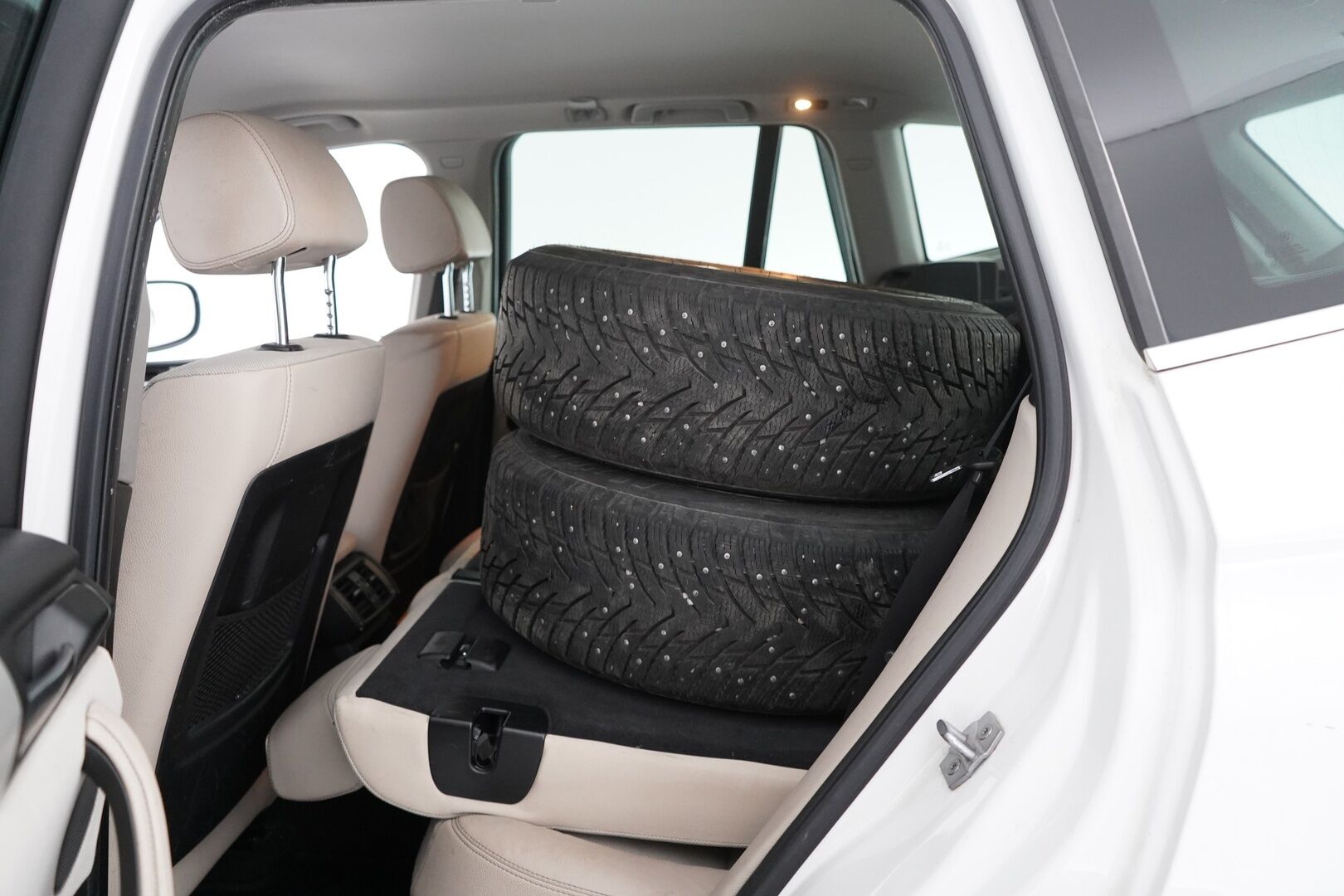 BMW X3 2013 MYYDÄÄN HUUTOKAUPAT.COM SIVUSTOLLA - MYYDÄÄN HUUTOKAUPAT.COM SIVUSTOLLA