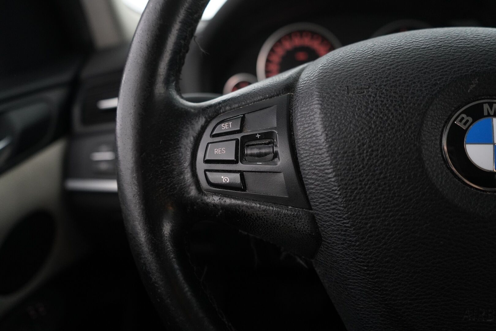 BMW X3 2013 MYYDÄÄN HUUTOKAUPAT.COM SIVUSTOLLA - MYYDÄÄN HUUTOKAUPAT.COM SIVUSTOLLA