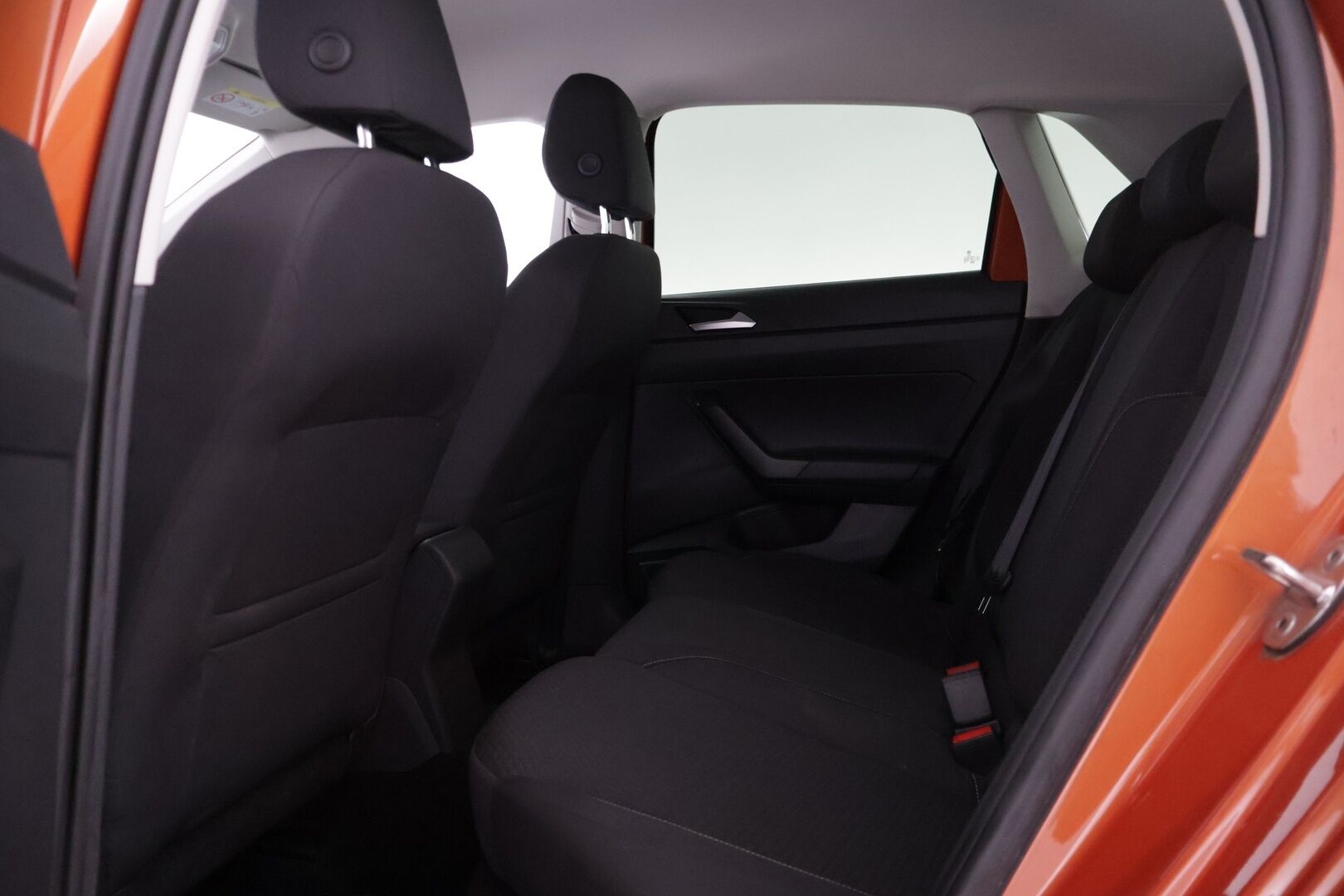 Volkswagen Polo 2018 Comfortline 1,0 TSI 70 kW (95 hv) DSG-automaatti * Adapt vakkari / P-Kamera / Sisätilalämmitin / AppleCarPlay & AndroidAuto * - *2x Hyvät renkaat omilla alumiinivanteilla / Paremmilla ajovaloilla!*