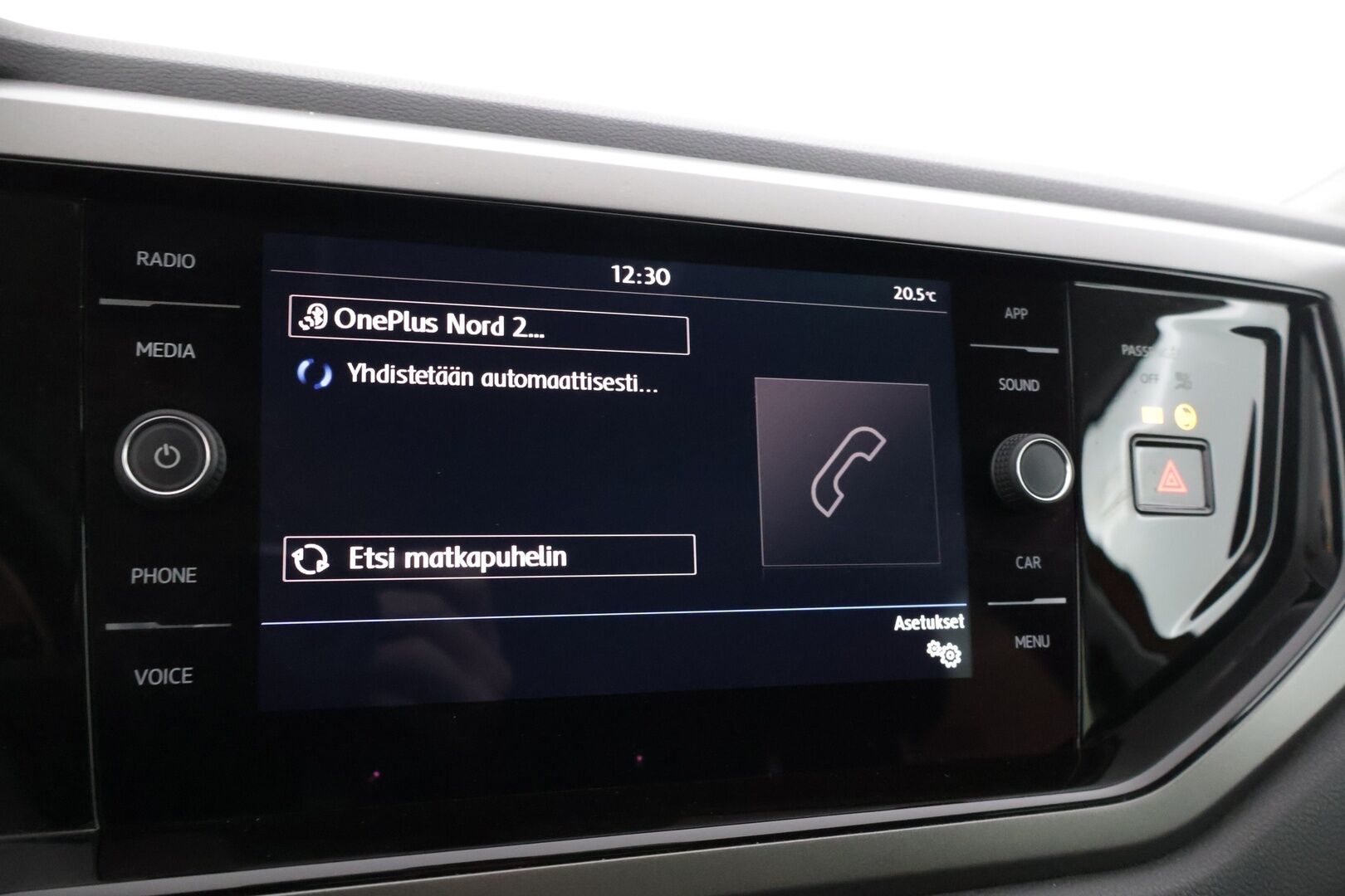 Volkswagen Polo 2018 Comfortline 1,0 TSI 70 kW (95 hv) DSG-automaatti * Adapt vakkari / P-Kamera / Sisätilalämmitin / AppleCarPlay & AndroidAuto * - *2x Hyvät renkaat omilla alumiinivanteilla / Paremmilla ajovaloilla!*
