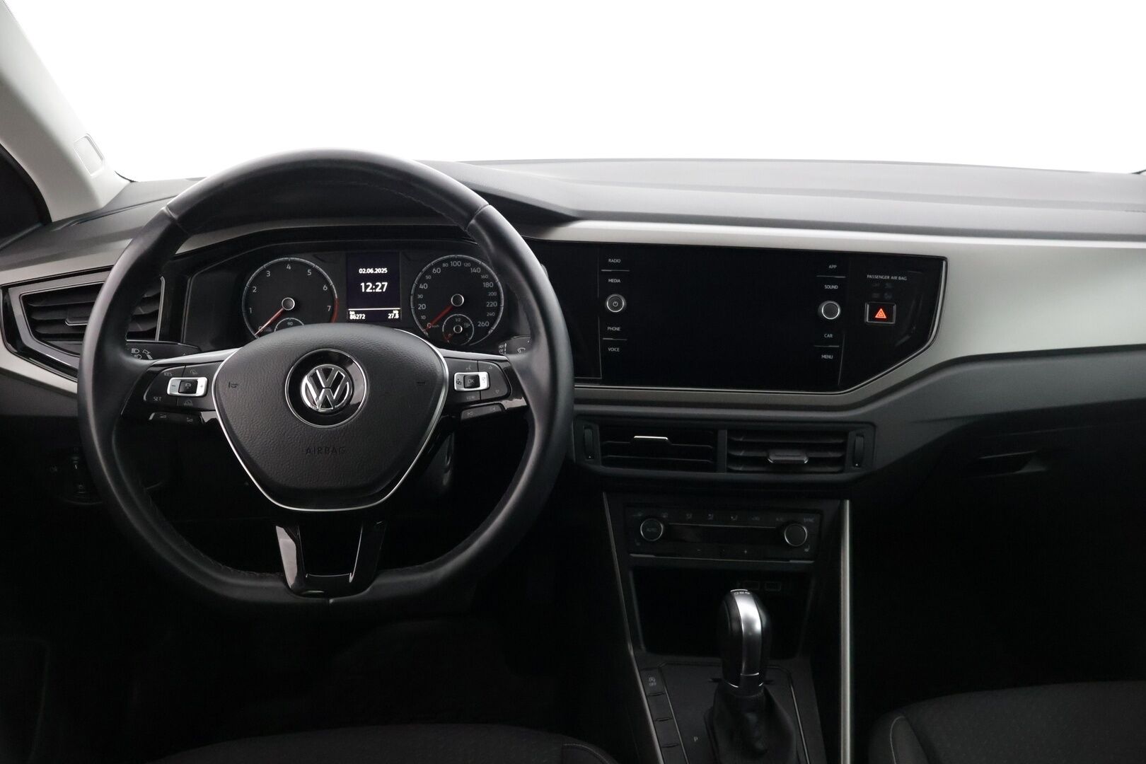 Volkswagen Polo 2018 Comfortline 1,0 TSI 70 kW (95 hv) DSG-automaatti * Adapt vakkari / P-Kamera / Sisätilalämmitin / AppleCarPlay & AndroidAuto * - *2x Hyvät renkaat omilla alumiinivanteilla / Paremmilla ajovaloilla!*