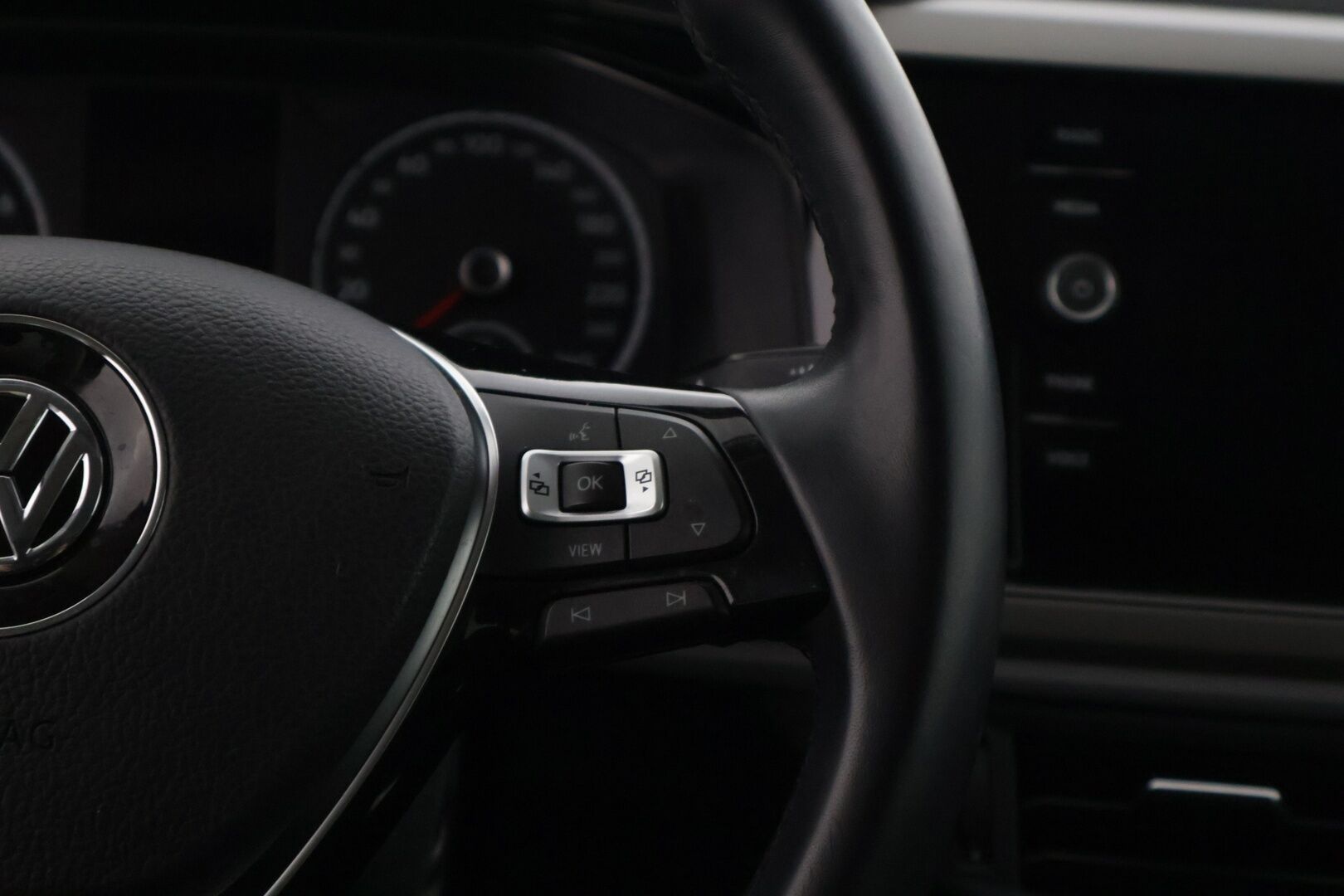 Volkswagen Polo 2018 Comfortline 1,0 TSI 70 kW (95 hv) DSG-automaatti * Adapt vakkari / P-Kamera / Sisätilalämmitin / AppleCarPlay & AndroidAuto * - *2x Hyvät renkaat omilla alumiinivanteilla / Paremmilla ajovaloilla!*