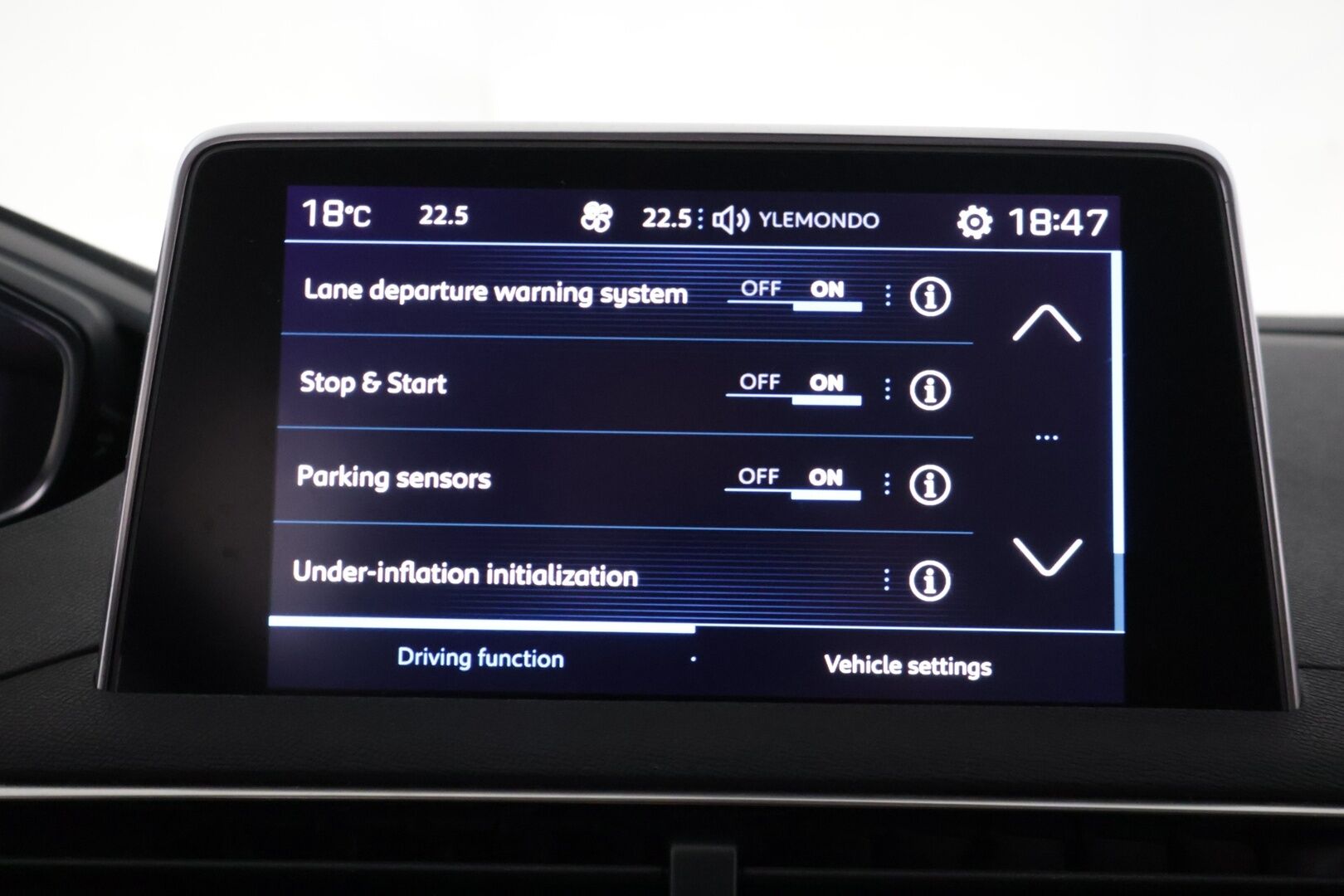Peugeot 3008 2018 Active PureTech 130 Automaatti YritysOutlet - Myydään vain yrityksille - YritysOutlet - Myydään vain yrityksille