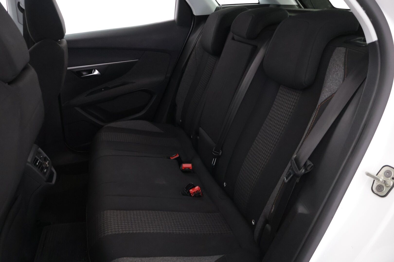 Peugeot 3008 2018 Active PureTech 130 Automaatti YritysOutlet - Myydään vain yrityksille - YritysOutlet - Myydään vain yrityksille