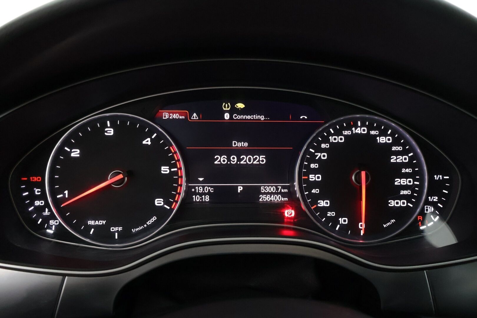 Audi A6 2015 Avant Business Sport 3,0 V6 TDI 160 kW quattro S tronic * Vetokoukku / Tutkat / Vakkari / Sähkökontti / Sporttipenkit * - * Ketju vaihdettu juuri! / Juuri katsastettu / 2x Renkaat & Vanteet *
