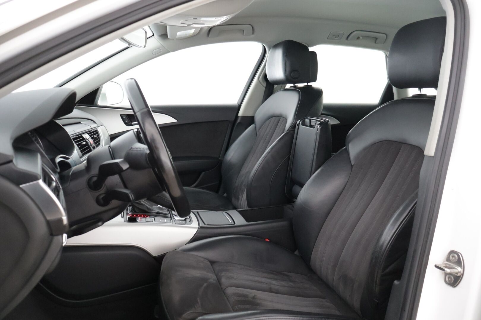 Audi A6 2015 Avant Business Sport 3,0 V6 TDI 160 kW quattro S tronic * Vetokoukku / Tutkat / Vakkari / Sähkökontti / Sporttipenkit * - * Ketju vaihdettu juuri! / Juuri katsastettu / 2x Renkaat & Vanteet *