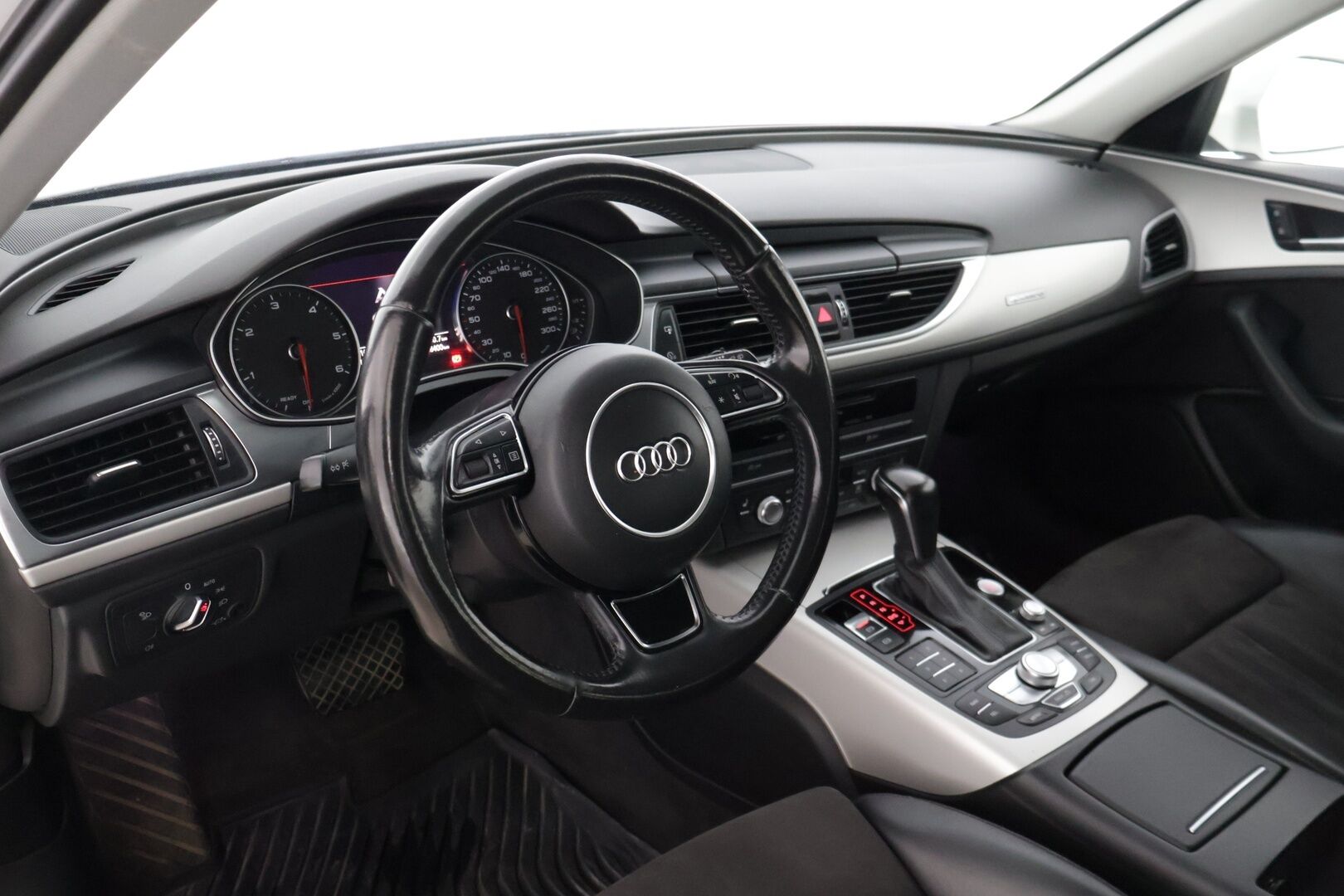 Audi A6 2015 Avant Business Sport 3,0 V6 TDI 160 kW quattro S tronic * Vetokoukku / Tutkat / Vakkari / Sähkökontti / Sporttipenkit * - * Ketju vaihdettu juuri! / Juuri katsastettu / 2x Renkaat & Vanteet *