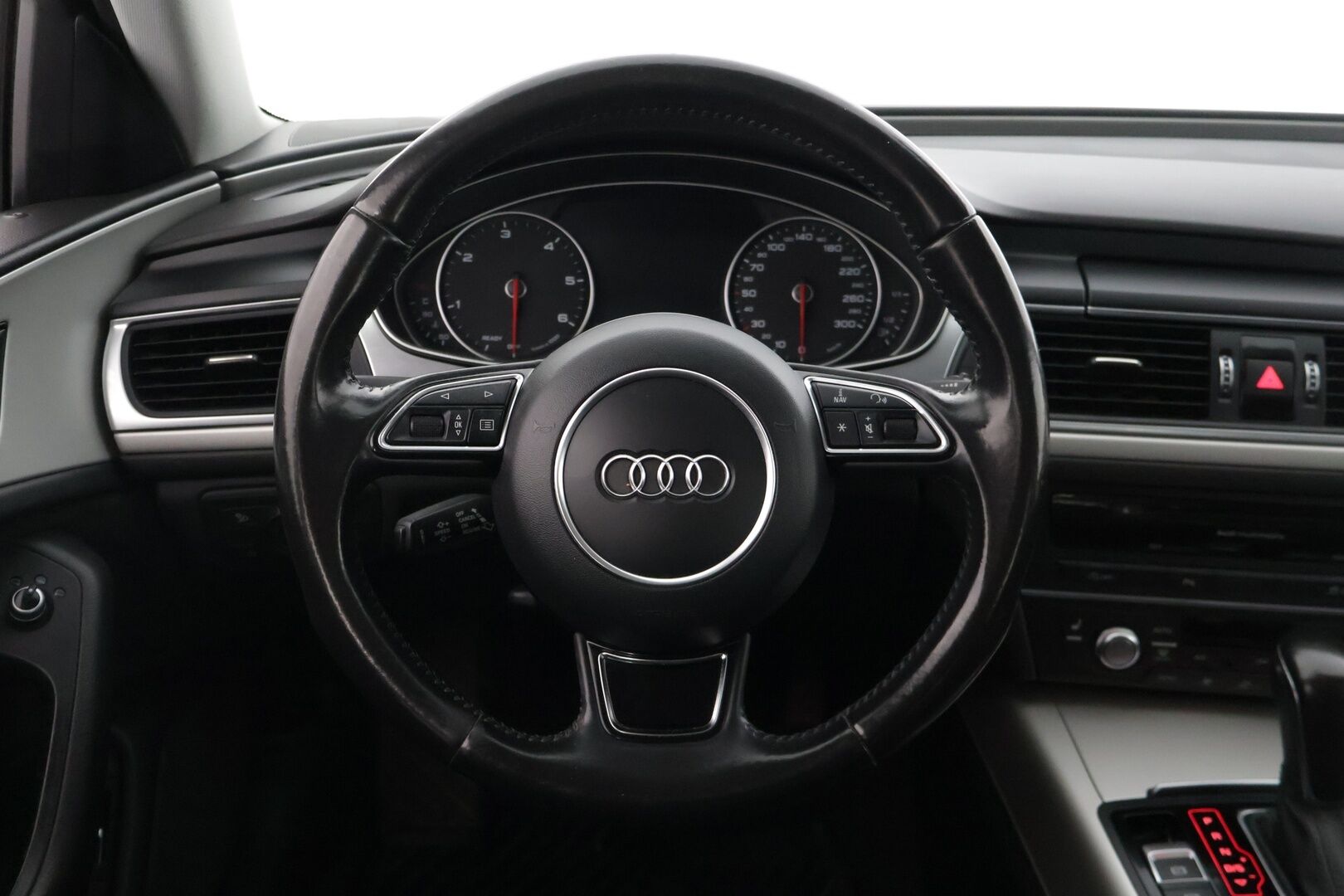 Audi A6 2015 Avant Business Sport 3,0 V6 TDI 160 kW quattro S tronic * Vetokoukku / Tutkat / Vakkari / Sähkökontti / Sporttipenkit * - * Ketju vaihdettu juuri! / Juuri katsastettu / 2x Renkaat & Vanteet *