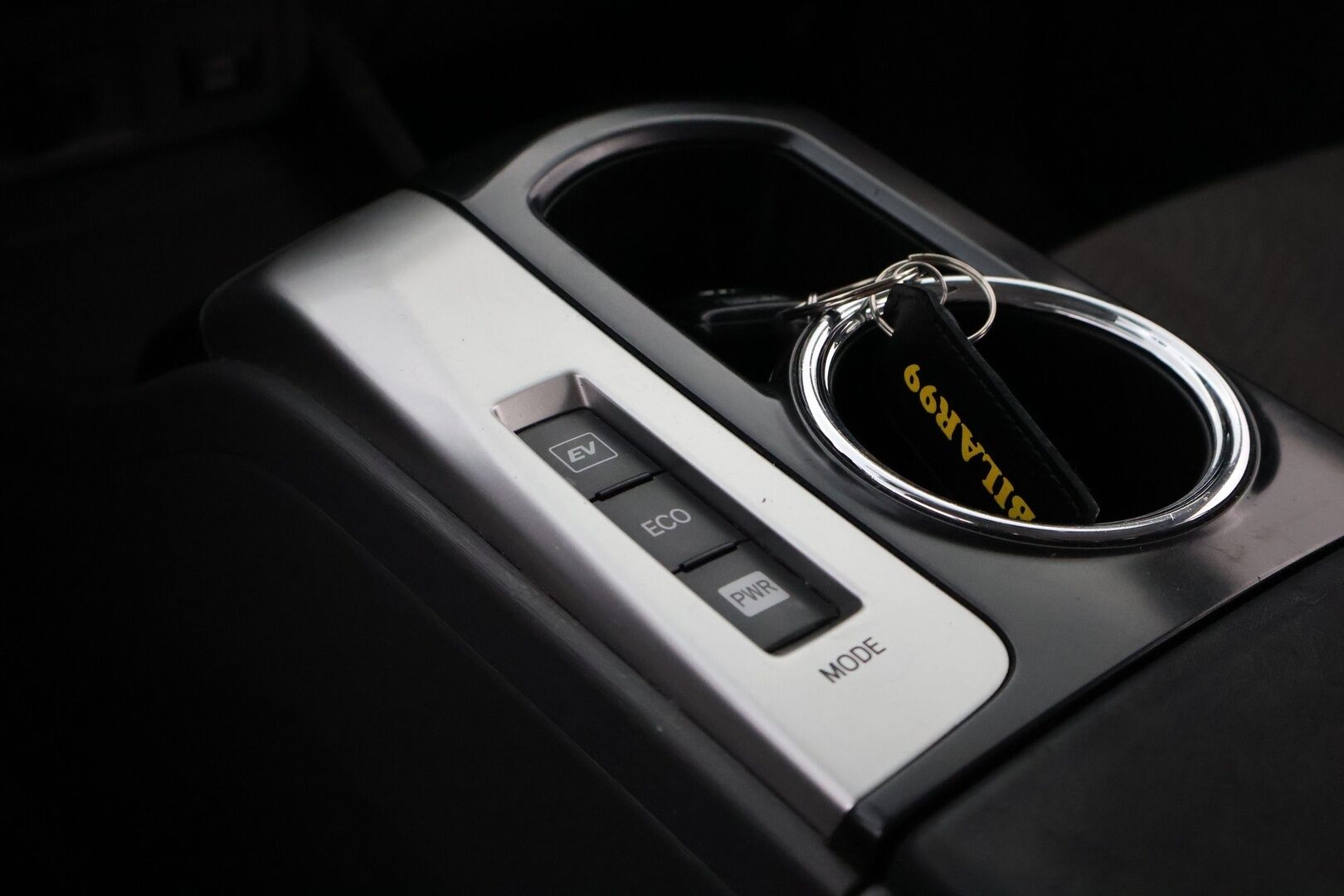 Toyota PRIUS+ 2013 1,8 Hybrid Premium * Vakkari / Navi / 7-Paikkainen / Digimittari / KeylessGo - Metalliväri / 2x Todella hyvät renkaat aluvantein / Juuri tullut Tampereelle! - HULLUT JOULUT KORKOTARJOUS 2,49% 