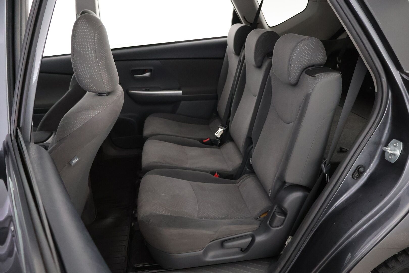 Toyota PRIUS+ 2013 1,8 Hybrid Premium * Vakkari / Navi / 7-Paikkainen / Digimittari / KeylessGo - Metalliväri / 2x Todella hyvät renkaat aluvantein / Juuri tullut Tampereelle! - HULLUT JOULUT KORKOTARJOUS 2,49% 