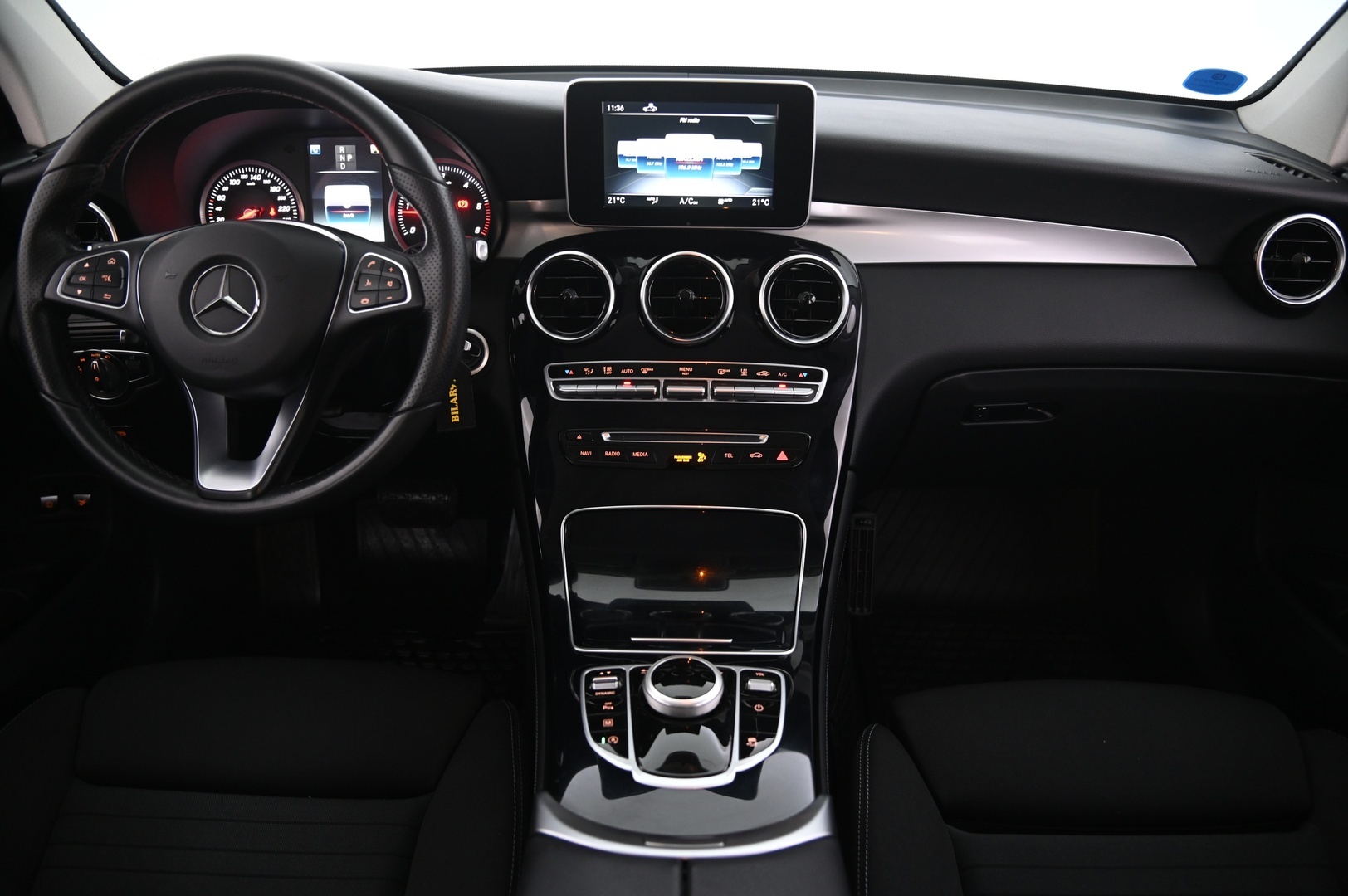 Mercedes-Benz GLC 2018 250 d 4Matic A Suomi Edition - 1-omisteinen Suomi-auto | Merkkihuollettu | Koukku | Webasto | IHC+ | P.Kamera | 2x renkaat&alumiinivanteet