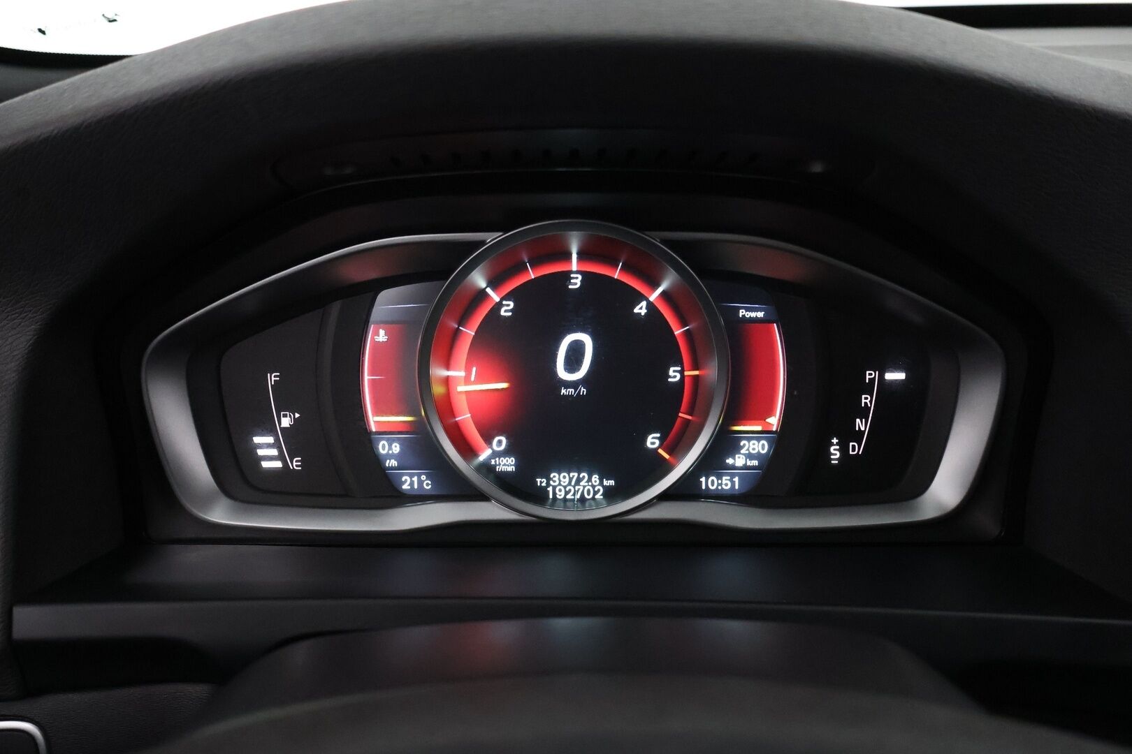 Volvo V60 2015 D4 Ocean Race aut - Webasto | Vakkari | Nahat | Tutkat | Lohkolämmitin | Digimittaristo | VOC 