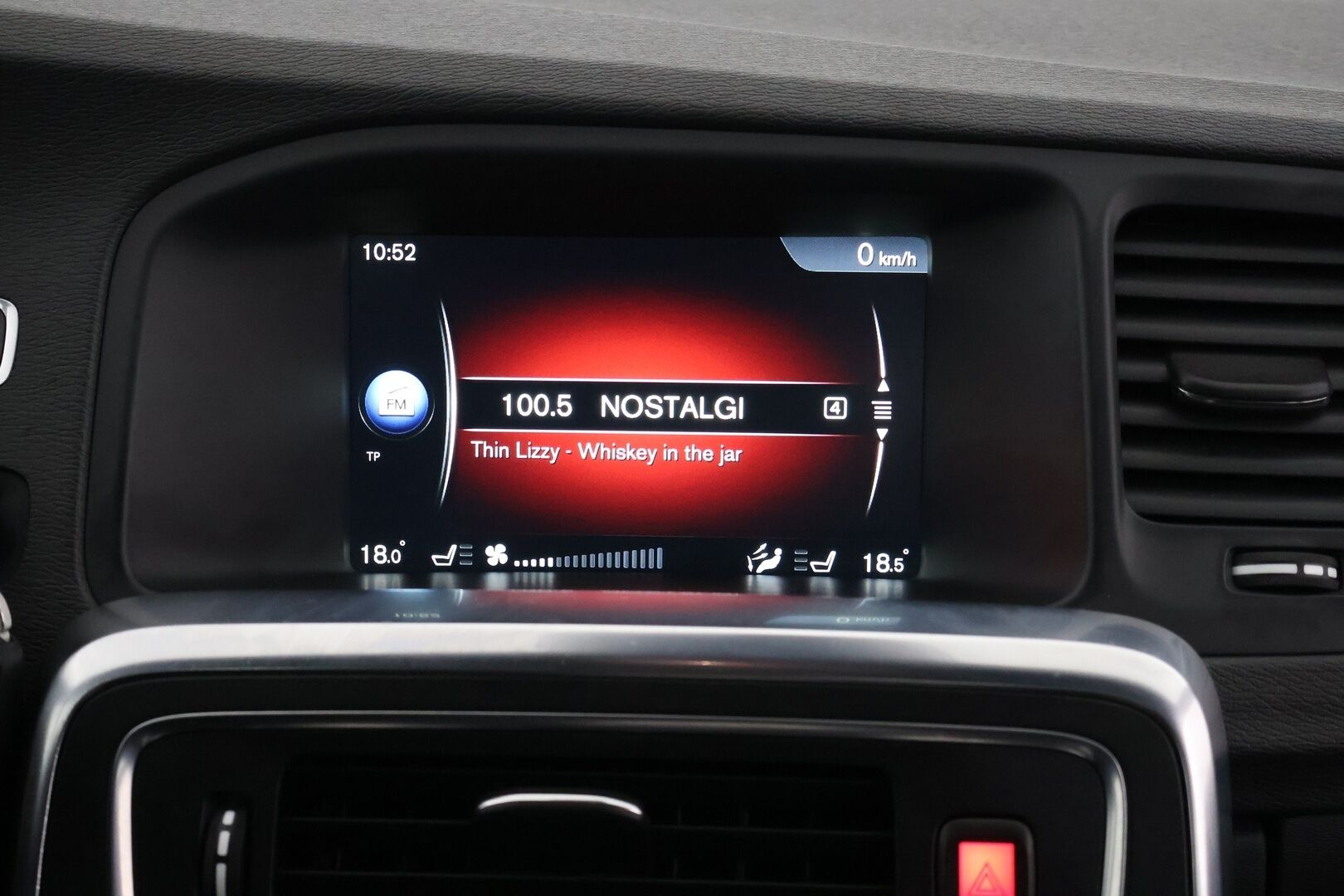 Volvo V60 2015 D4 Ocean Race aut - Webasto | Vakkari | Nahat | Tutkat | Lohkolämmitin | Digimittaristo | VOC 
