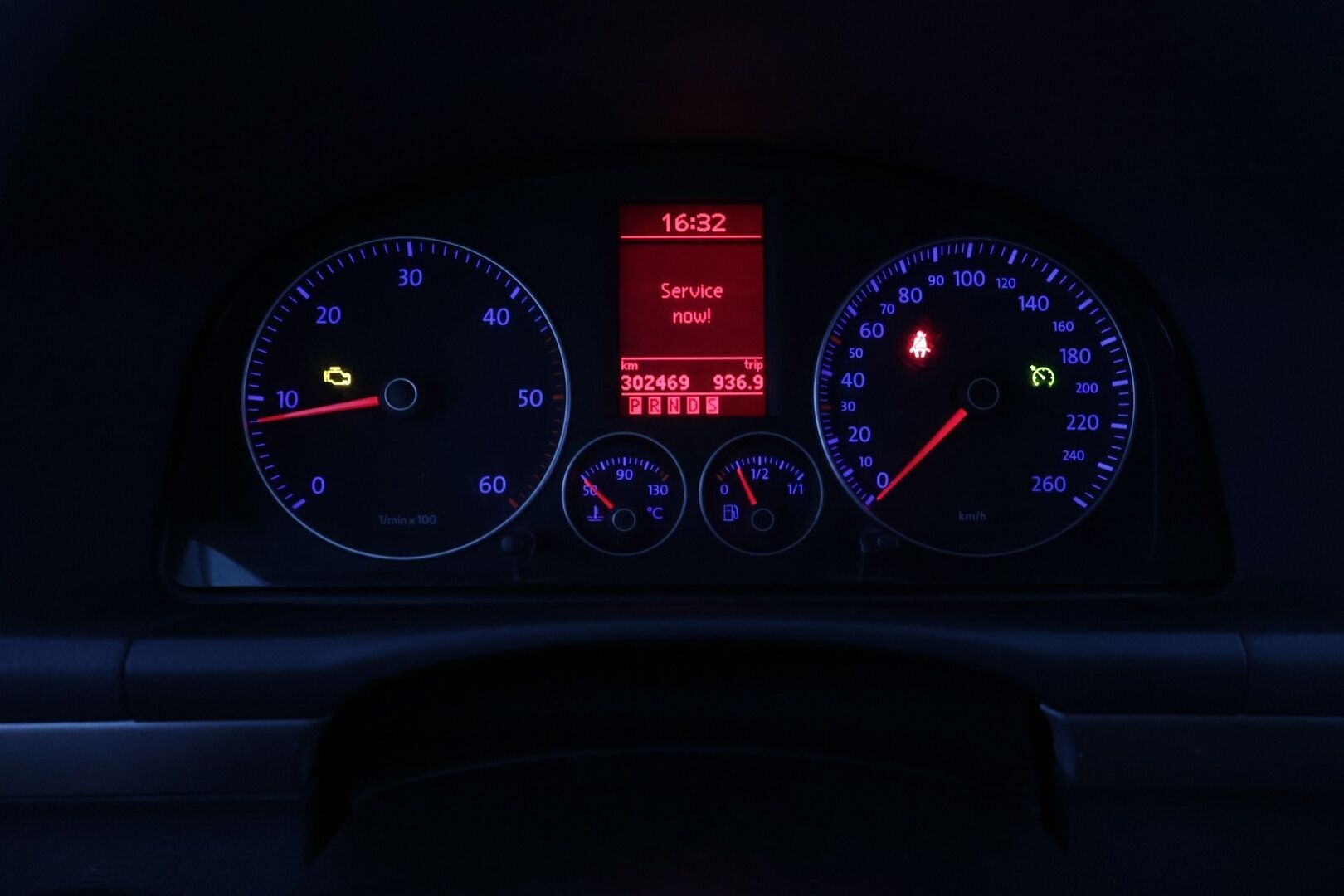 Volkswagen Touran 2007 2,0 TDI 103 kW DSG-autom. - YritysOutlet - Myydään vain yrityksille