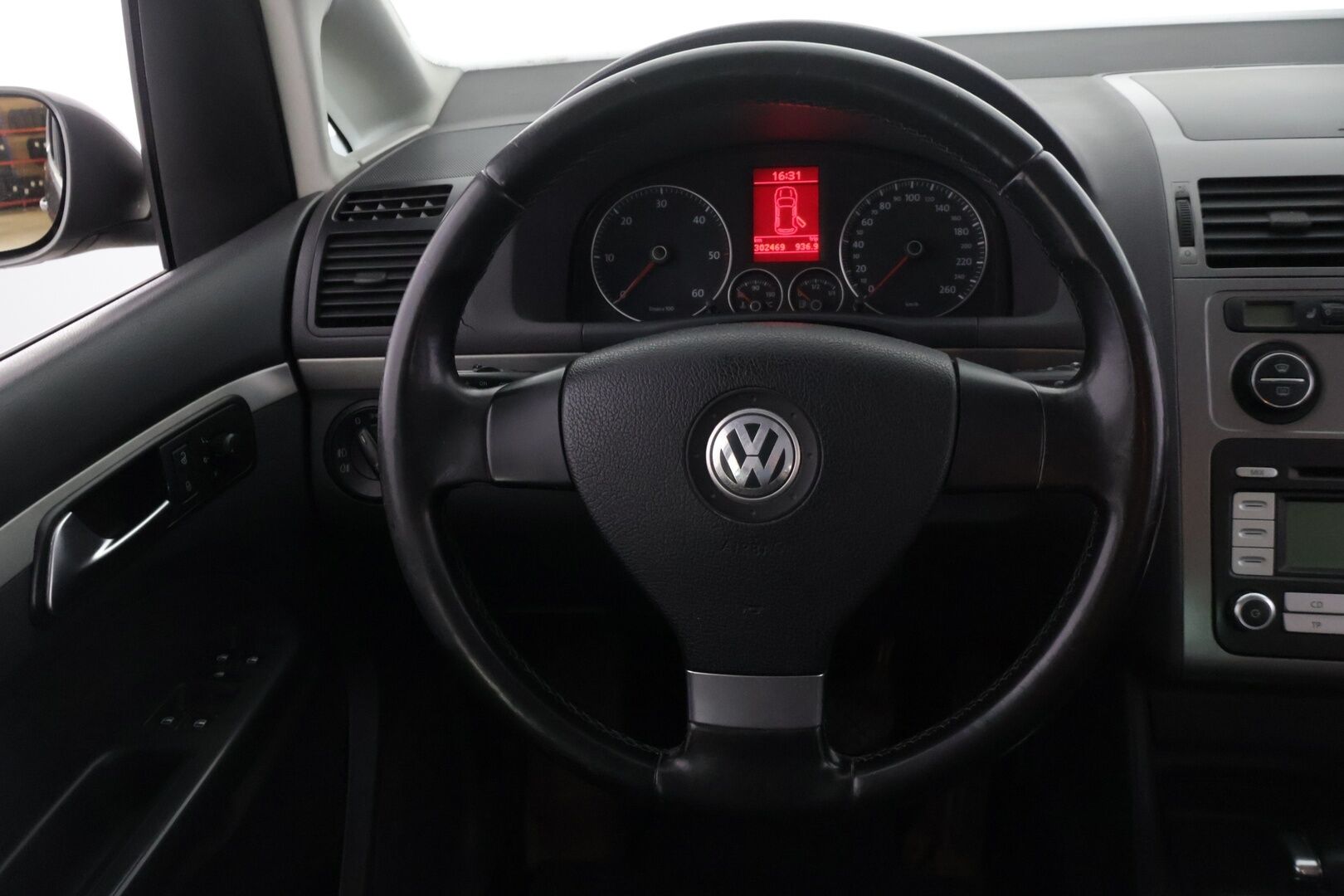 Volkswagen Touran 2007 2,0 TDI 103 kW DSG-autom. - YritysOutlet - Myydään vain yrityksille