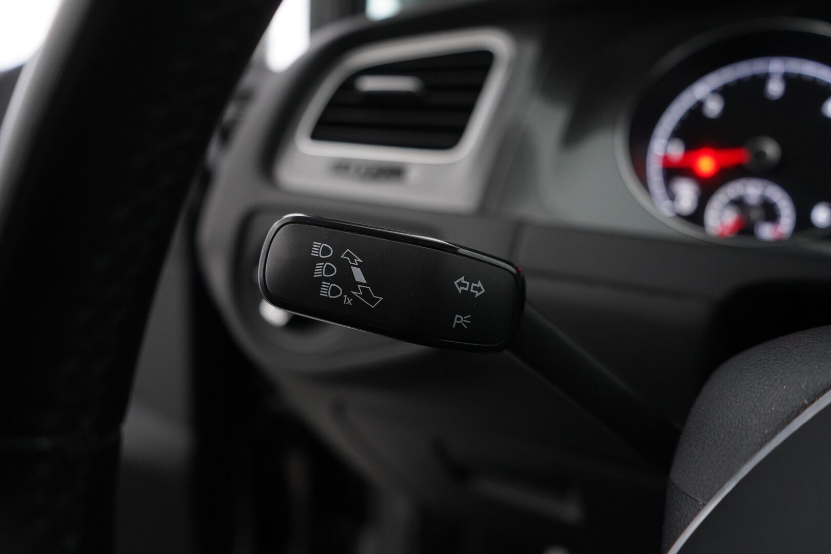 Volkswagen Golf 2016 Variant Alltrack 2,0 TDI 135 kW (184 hv) 4MOTION DSG-automaatti *ACC / Webasto / Koukku / Kamera / Navi* - Juuri katsastettu /Jakopää tehty 2023 / Suomi-auto / Kahdet vanteet / Juuri huollettu