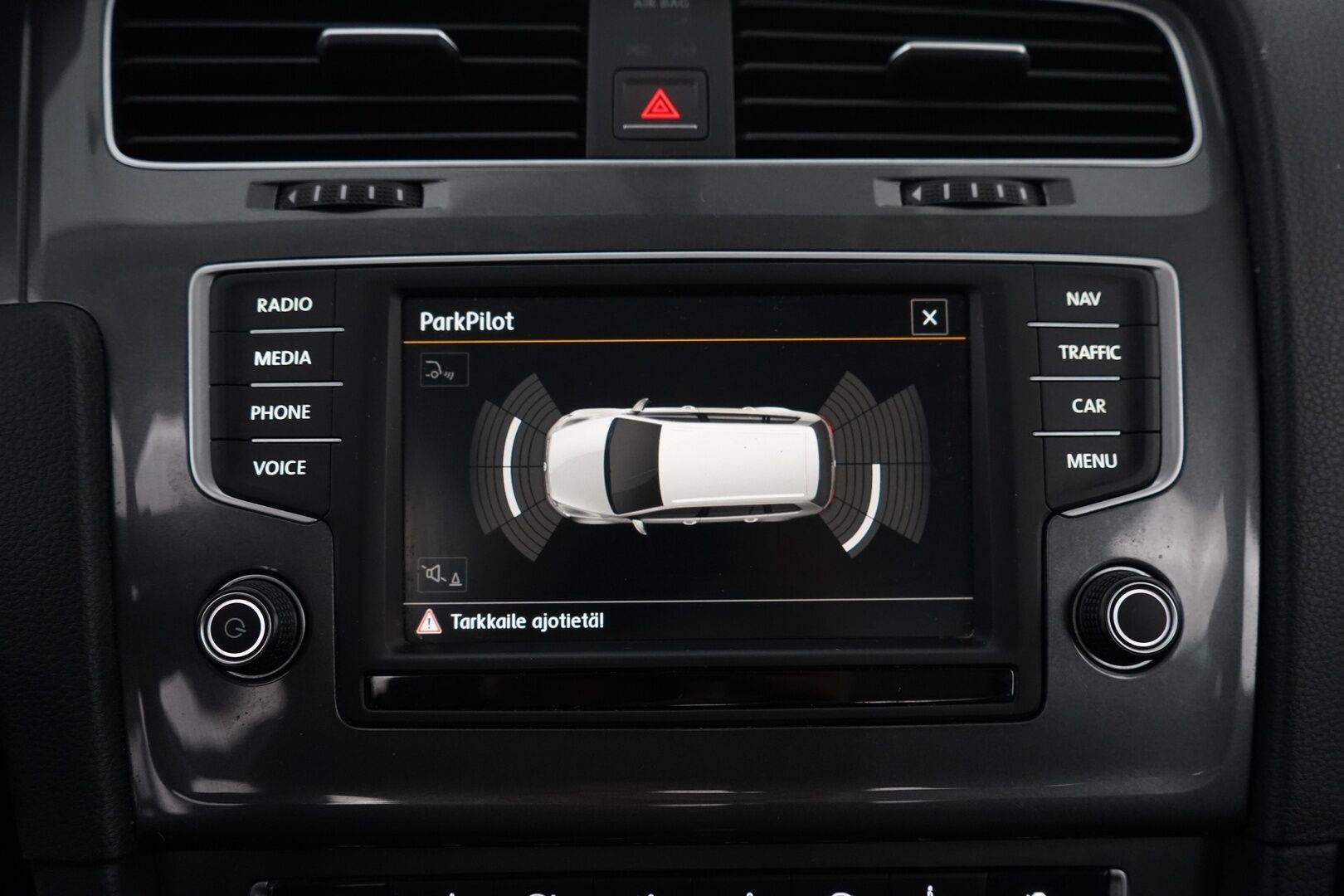 Volkswagen Golf 2016 Variant Alltrack 2,0 TDI 135 kW (184 hv) 4MOTION DSG-automaatti *ACC / Webasto / Koukku / Kamera / Navi* - Juuri katsastettu /Jakopää tehty 2023 / Suomi-auto / Kahdet vanteet / Juuri huollettu