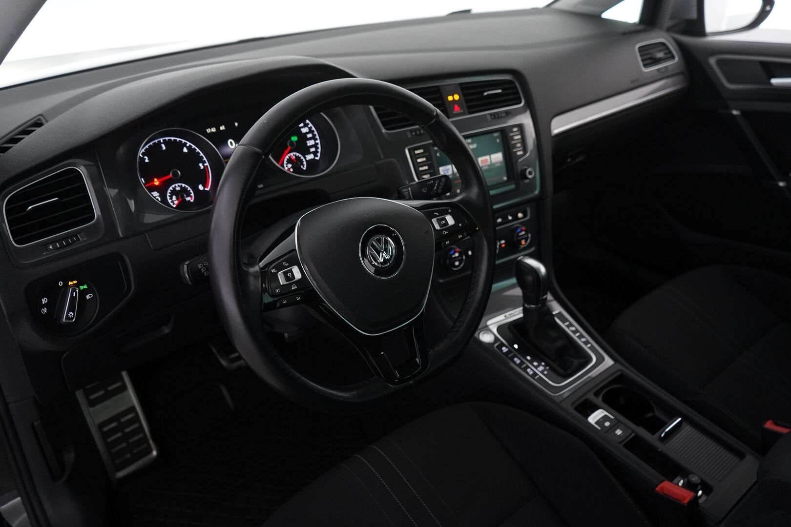 Volkswagen Golf 2016 Variant Alltrack 2,0 TDI 135 kW (184 hv) 4MOTION DSG-automaatti *ACC / Webasto / Koukku / Kamera / Navi* - Juuri katsastettu /Jakopää tehty 2023 / Suomi-auto / Kahdet vanteet / Juuri huollettu