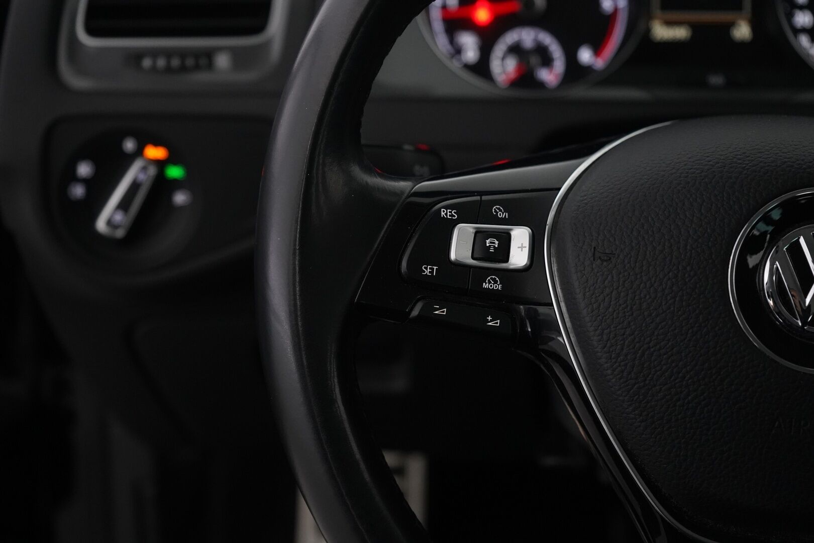 Volkswagen Golf 2016 Variant Alltrack 2,0 TDI 135 kW (184 hv) 4MOTION DSG-automaatti *ACC / Webasto / Koukku / Kamera / Navi* - Juuri katsastettu /Jakopää tehty 2023 / Suomi-auto / Kahdet vanteet / Juuri huollettu