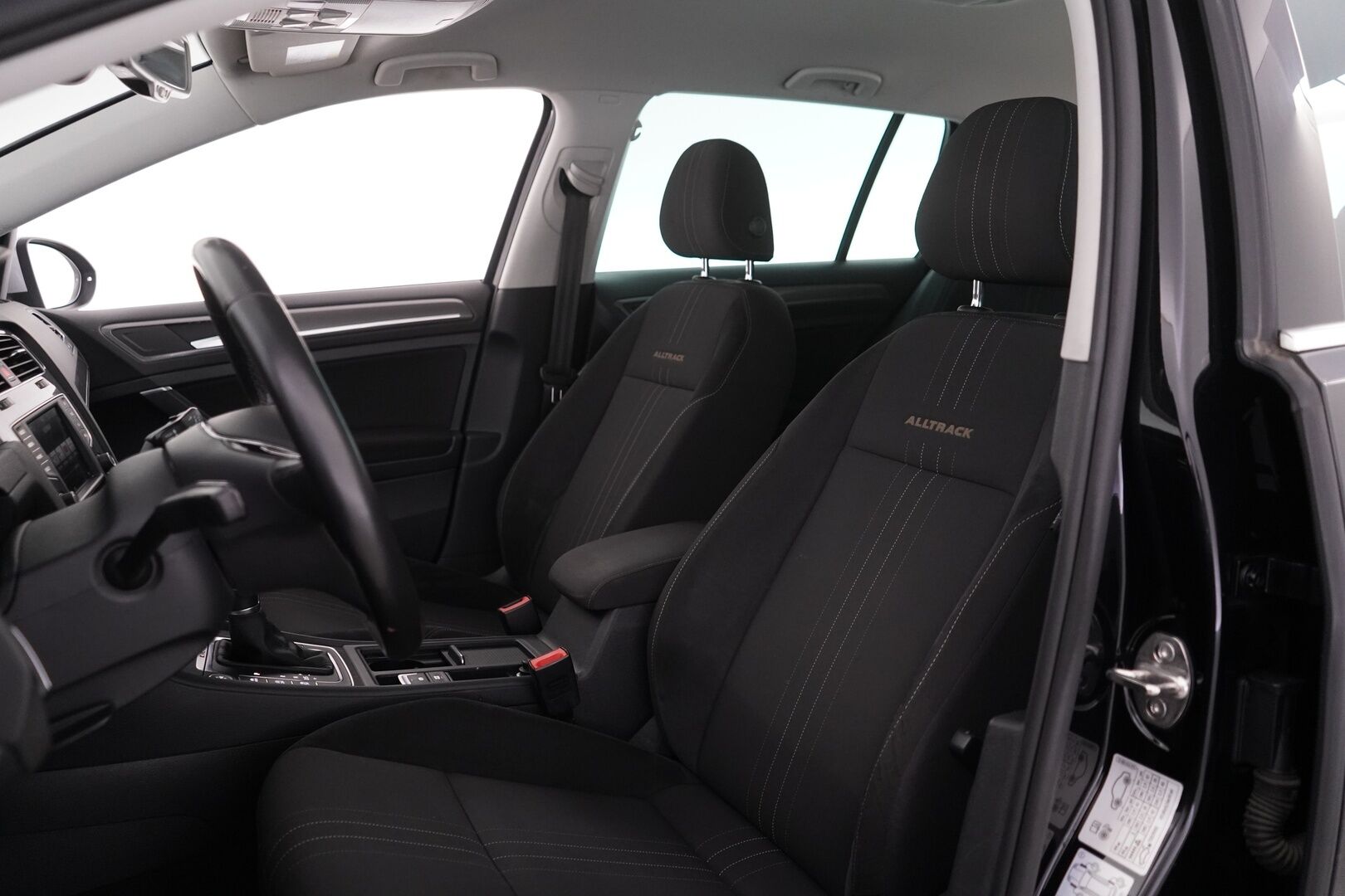 Volkswagen Golf 2016 Variant Alltrack 2,0 TDI 135 kW (184 hv) 4MOTION DSG-automaatti *ACC / Webasto / Koukku / Kamera / Navi* - Juuri katsastettu /Jakopää tehty 2023 / Suomi-auto / Kahdet vanteet / Juuri huollettu