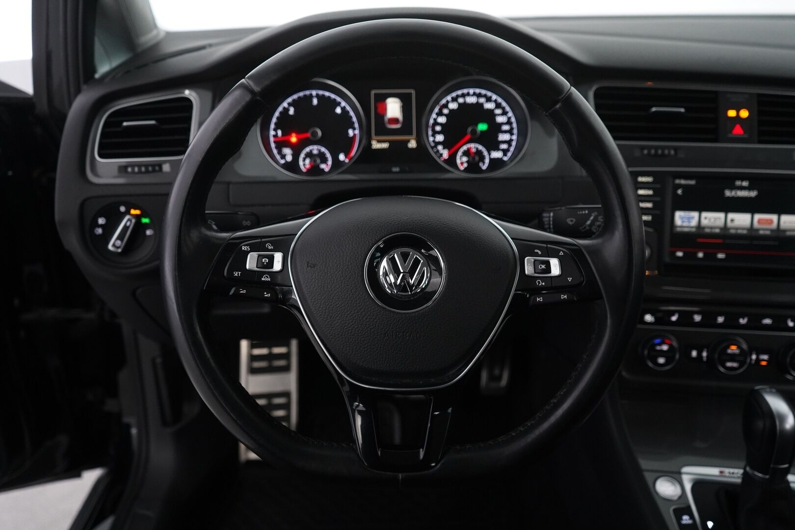 Volkswagen Golf 2016 Variant Alltrack 2,0 TDI 135 kW (184 hv) 4MOTION DSG-automaatti *ACC / Webasto / Koukku / Kamera / Navi* - Juuri katsastettu /Jakopää tehty 2023 / Suomi-auto / Kahdet vanteet / Juuri huollettu