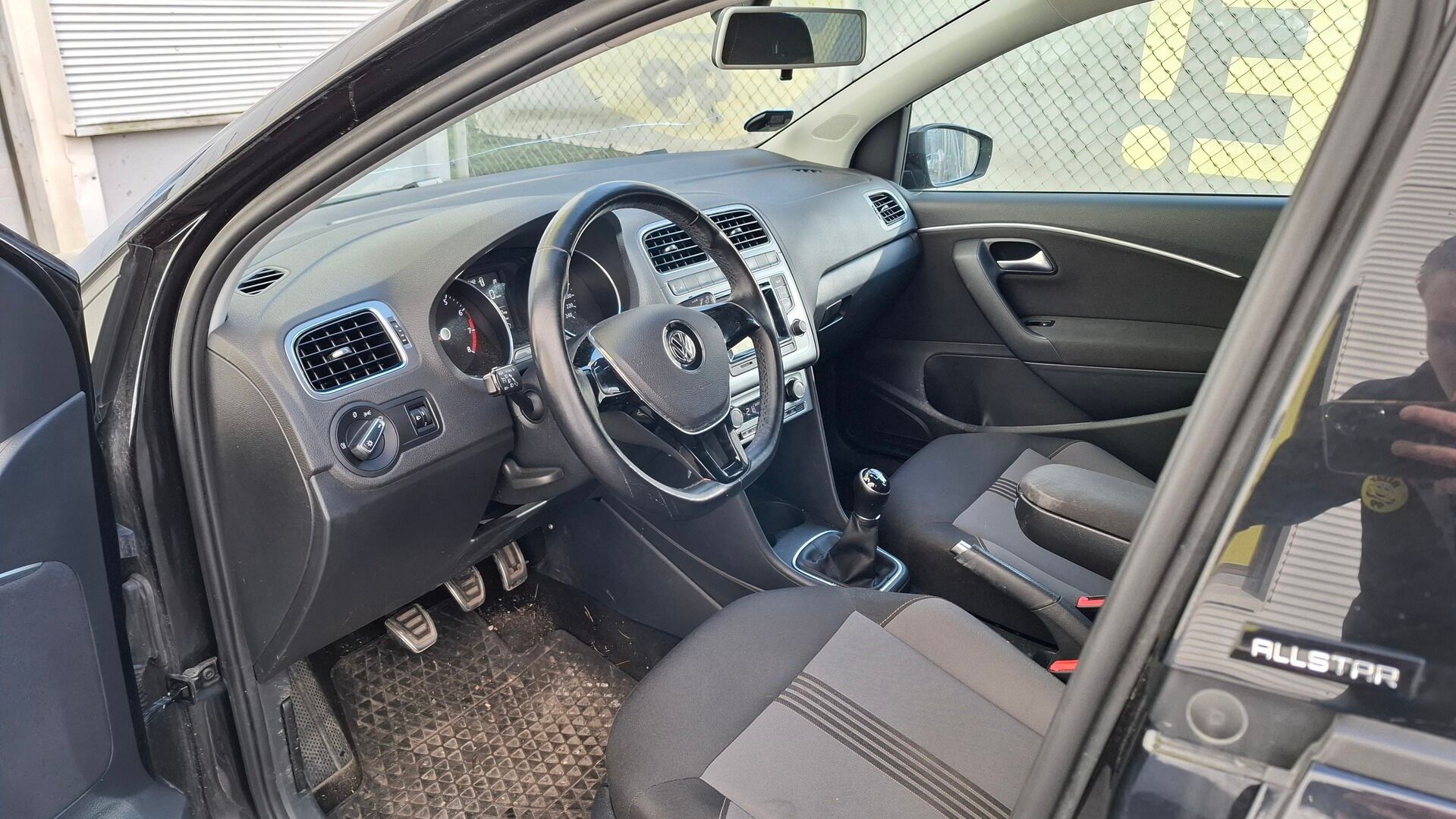 Volkswagen Polo 2016 Allstar 1,2 TSI 66 kW (90 hv) / Vakkari / Tutkat / Bluetooth / 2x vanteet - Hihna tehty / Fiksu käyttöauto edukkaasti!