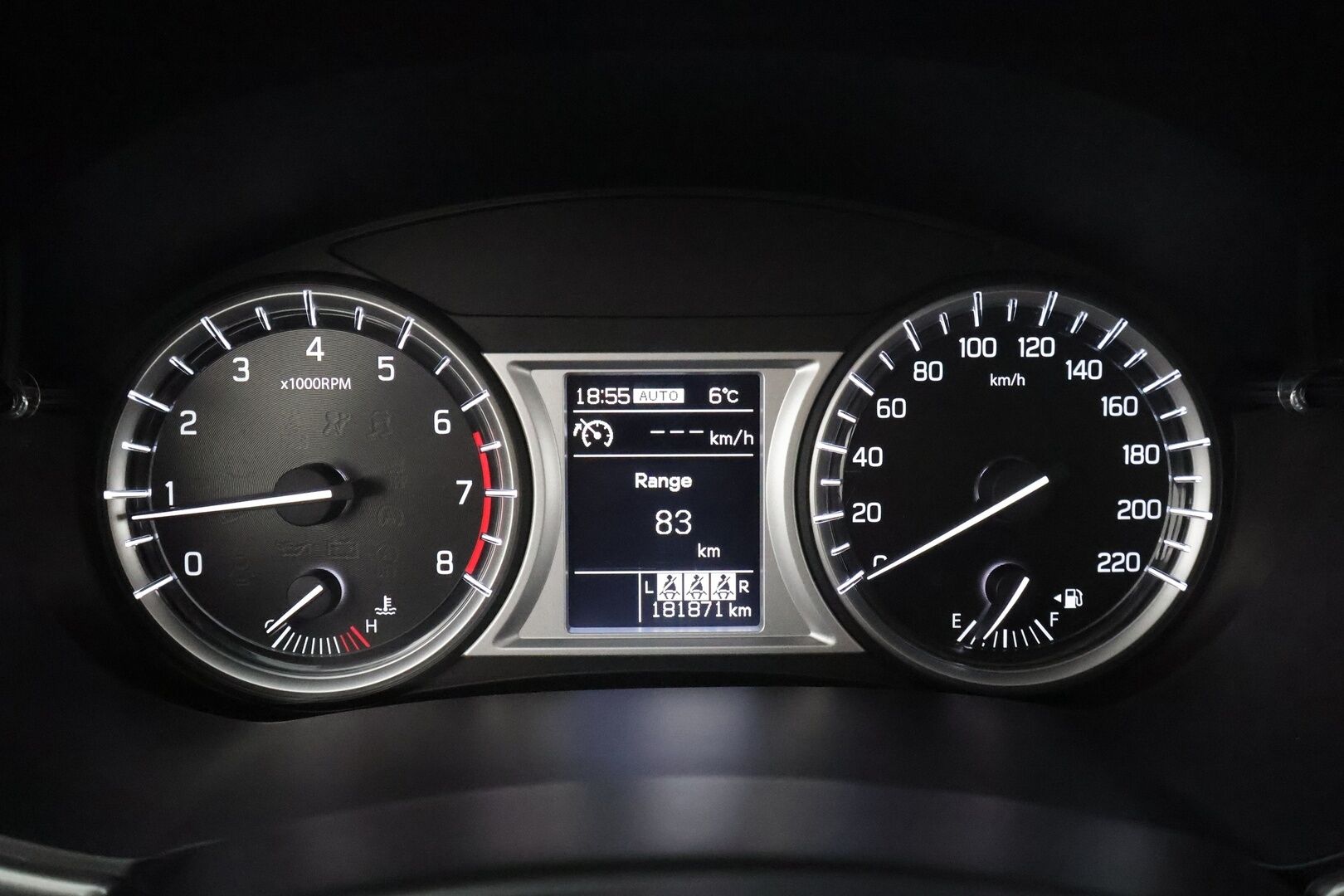 Suzuki Vitara 2016 1,6 VVT 4WD GL+ 5MT * ACC / P.kamera / Lohko+Sisä / Navi / Koukku / LED * - Suomi-auto / Kahdet renkaat aluvanteilla