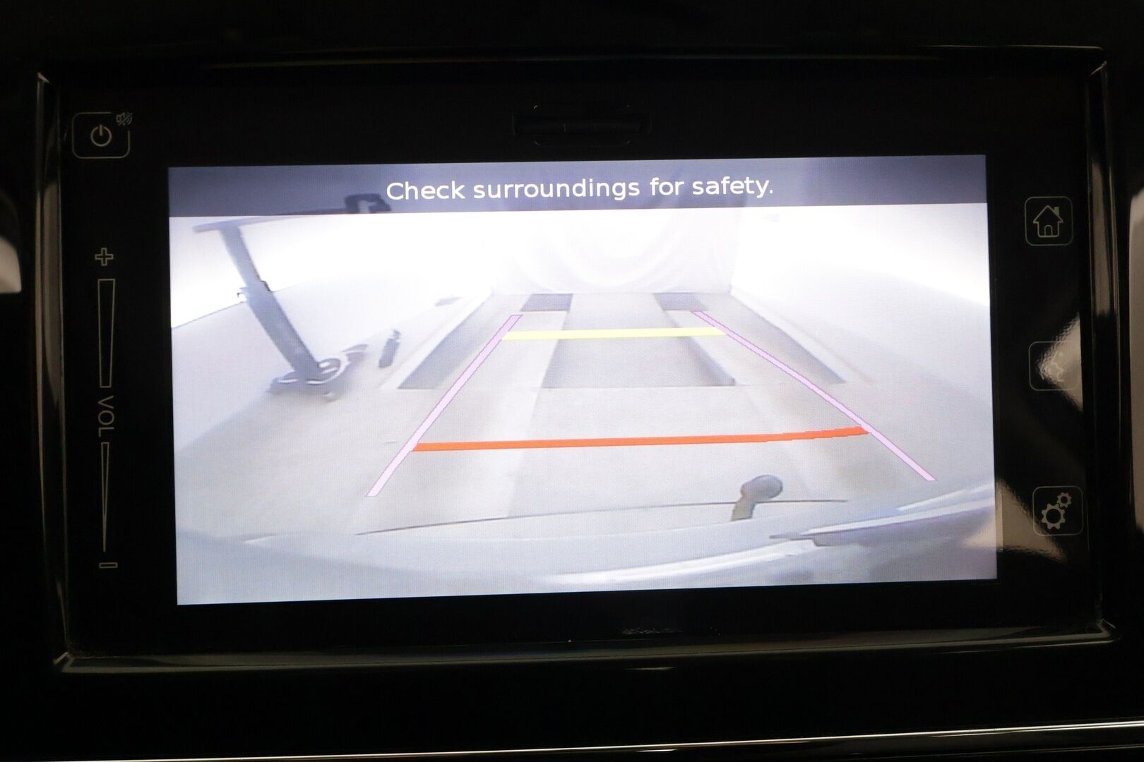 Suzuki Vitara 2016 1,6 VVT 4WD GL+ 5MT * ACC / P.kamera / Lohko+Sisä / Navi / Koukku / LED * - Suomi-auto / Kahdet renkaat aluvanteilla